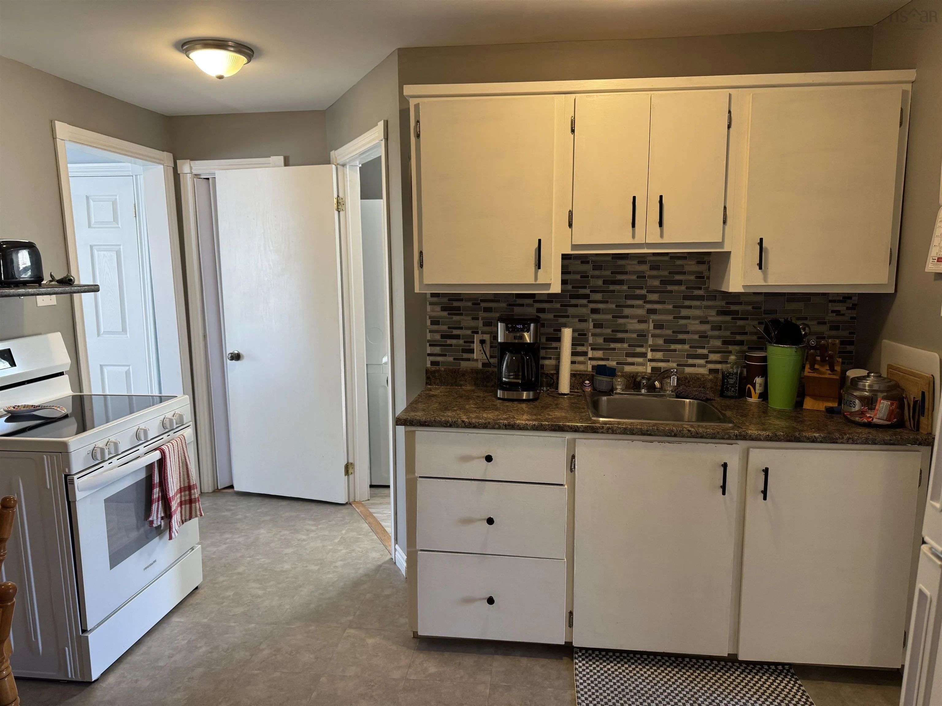 87 Chestnut Street, Pictou, NS B0K 1H0, 2 Bedrooms Bedrooms, ,1 BathroomBathrooms,Residential,For Sale,Chestnut,202522557