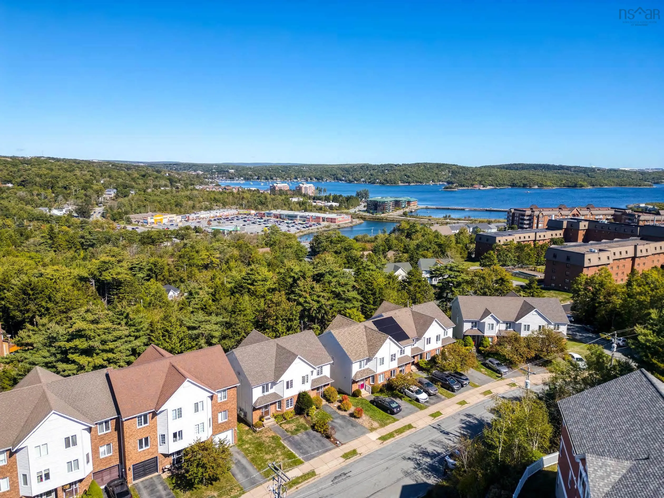 77 Amin Street, Bedford, NS B4A 4B8, 4 Bedrooms Bedrooms, ,4 BathroomsBathrooms,Residential,For Sale,Amin,202524202
