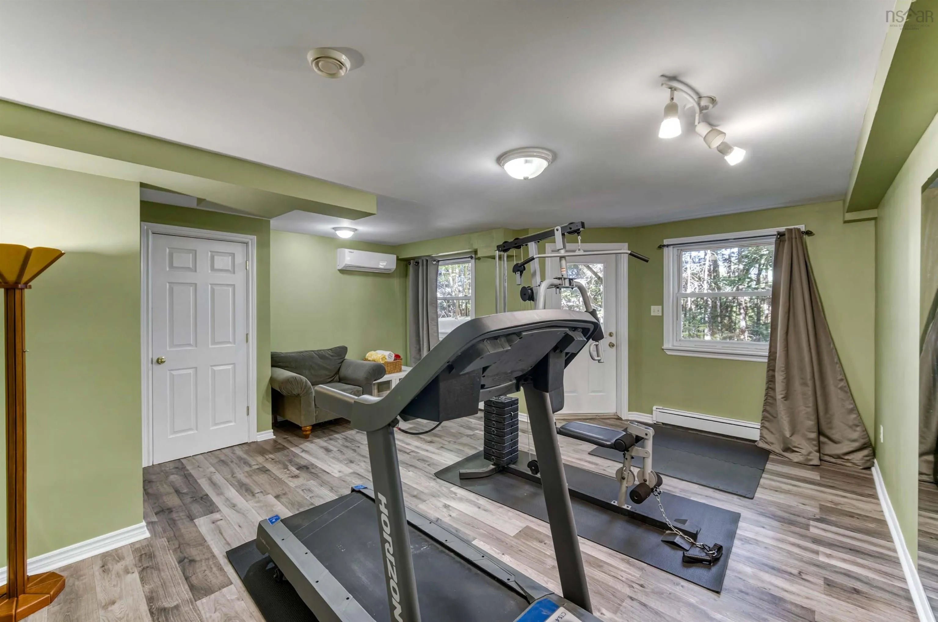 77 Amin Street, Bedford, NS B4A 4B8, 4 Bedrooms Bedrooms, ,4 BathroomsBathrooms,Residential,For Sale,Amin,202524202