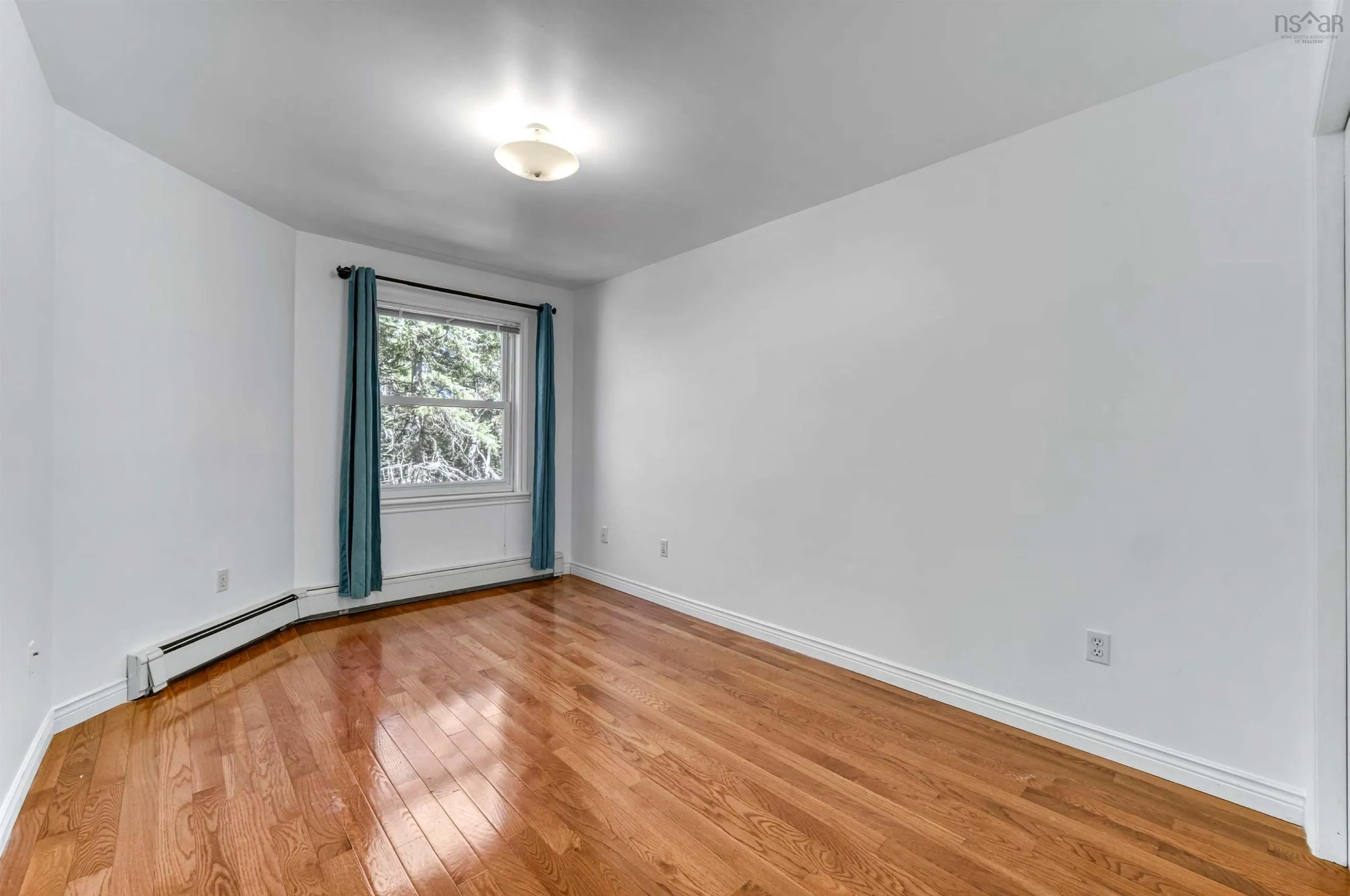 77 Amin Street, Bedford, NS B4A 4B8, 4 Bedrooms Bedrooms, ,4 BathroomsBathrooms,Residential,For Sale,Amin,202524202
