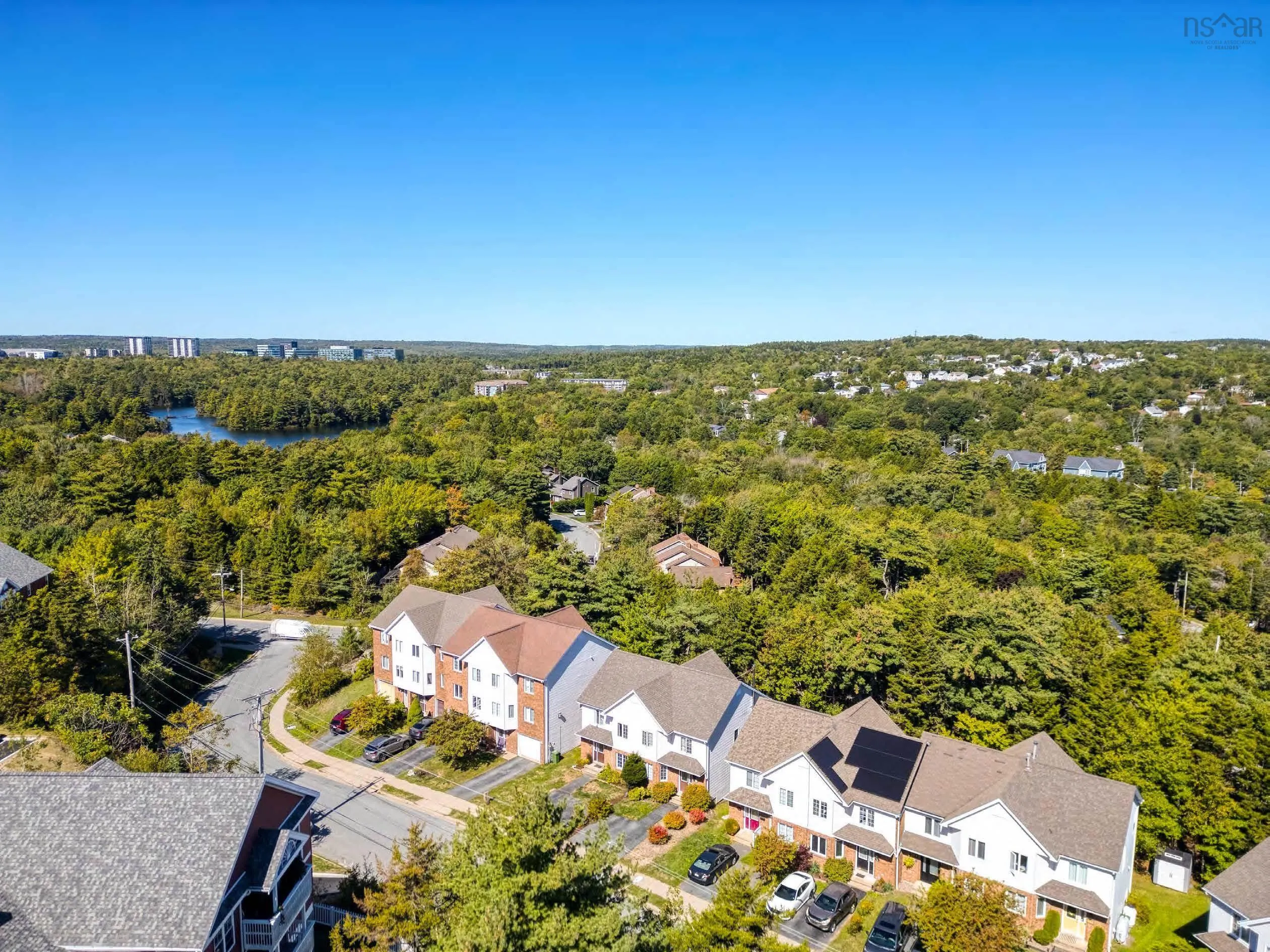 77 Amin Street, Bedford, NS B4A 4B8, 4 Bedrooms Bedrooms, ,4 BathroomsBathrooms,Residential,For Sale,Amin,202524202