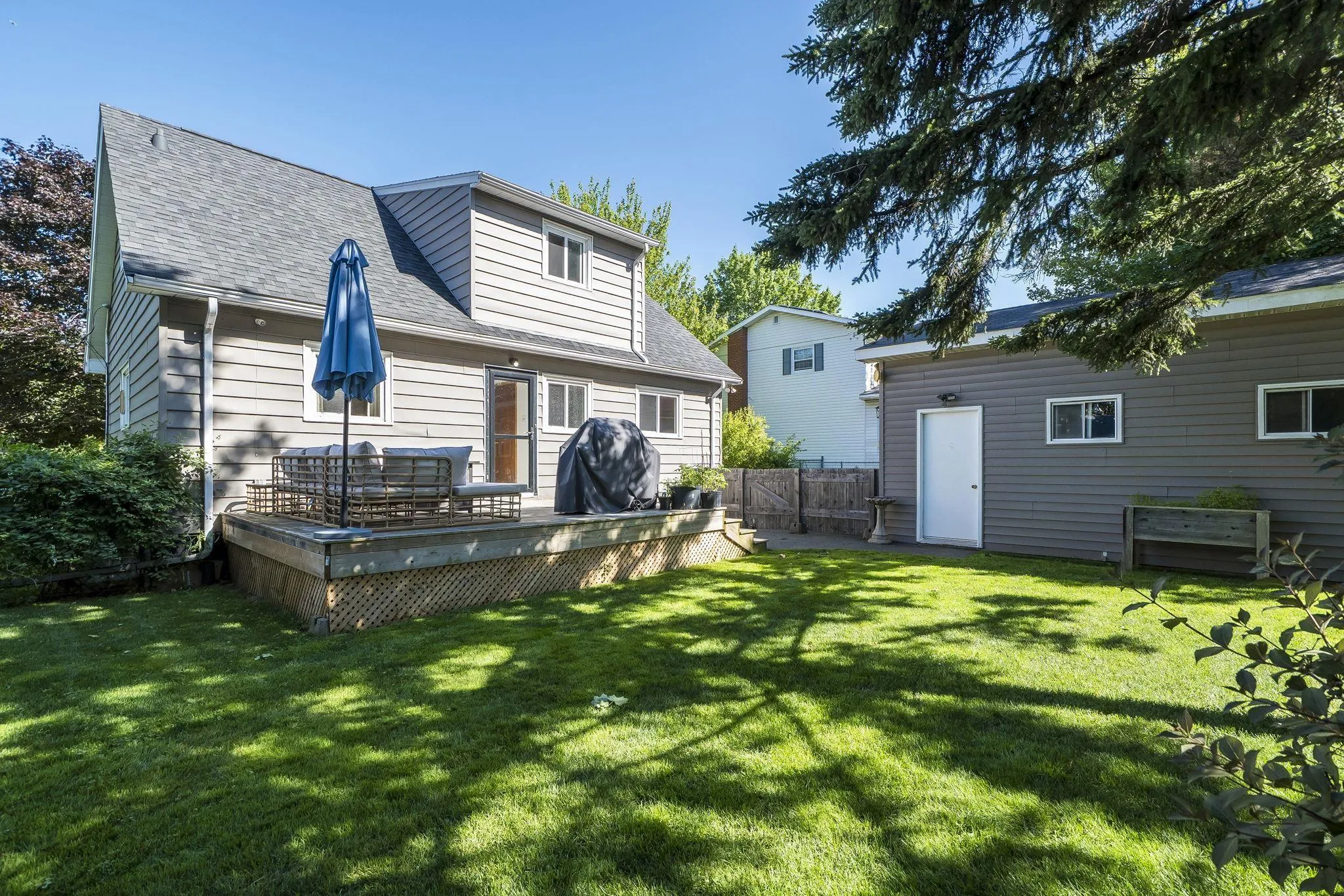 18 Oakwood Avenue, Dartmouth, NS B2W 3C7, 4 Bedrooms Bedrooms, ,2 BathroomsBathrooms,Residential,For Sale,Oakwood,202518493