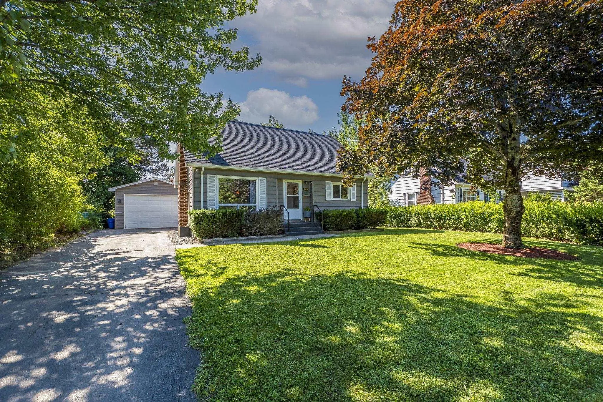 18 Oakwood Avenue, Dartmouth, NS B2W 3C7, 4 Bedrooms Bedrooms, ,2 BathroomsBathrooms,Residential,For Sale,Oakwood,202518493
