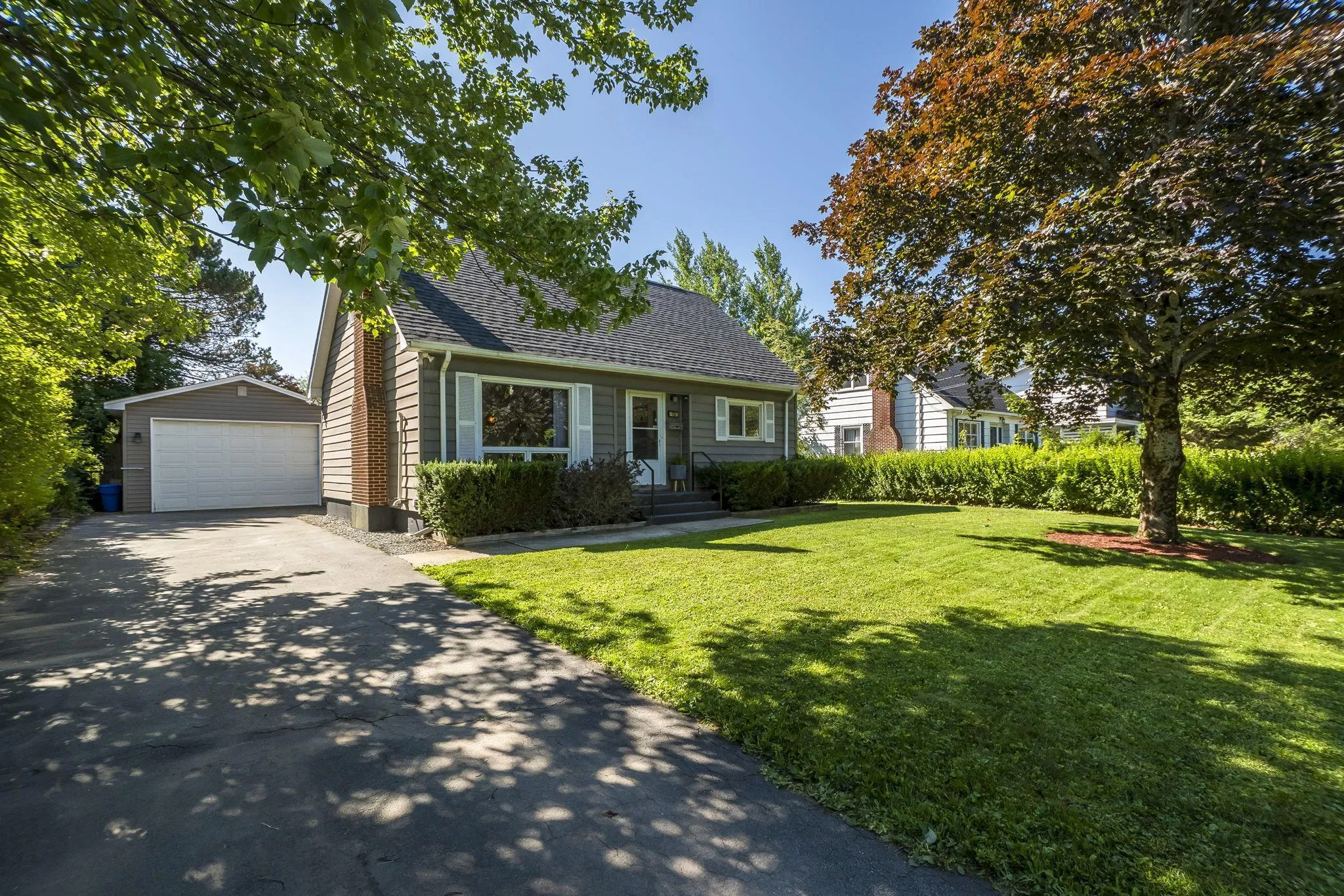 18 Oakwood Avenue, Dartmouth, NS B2W 3C7, 4 Bedrooms Bedrooms, ,2 BathroomsBathrooms,Residential,For Sale,Oakwood,202518493