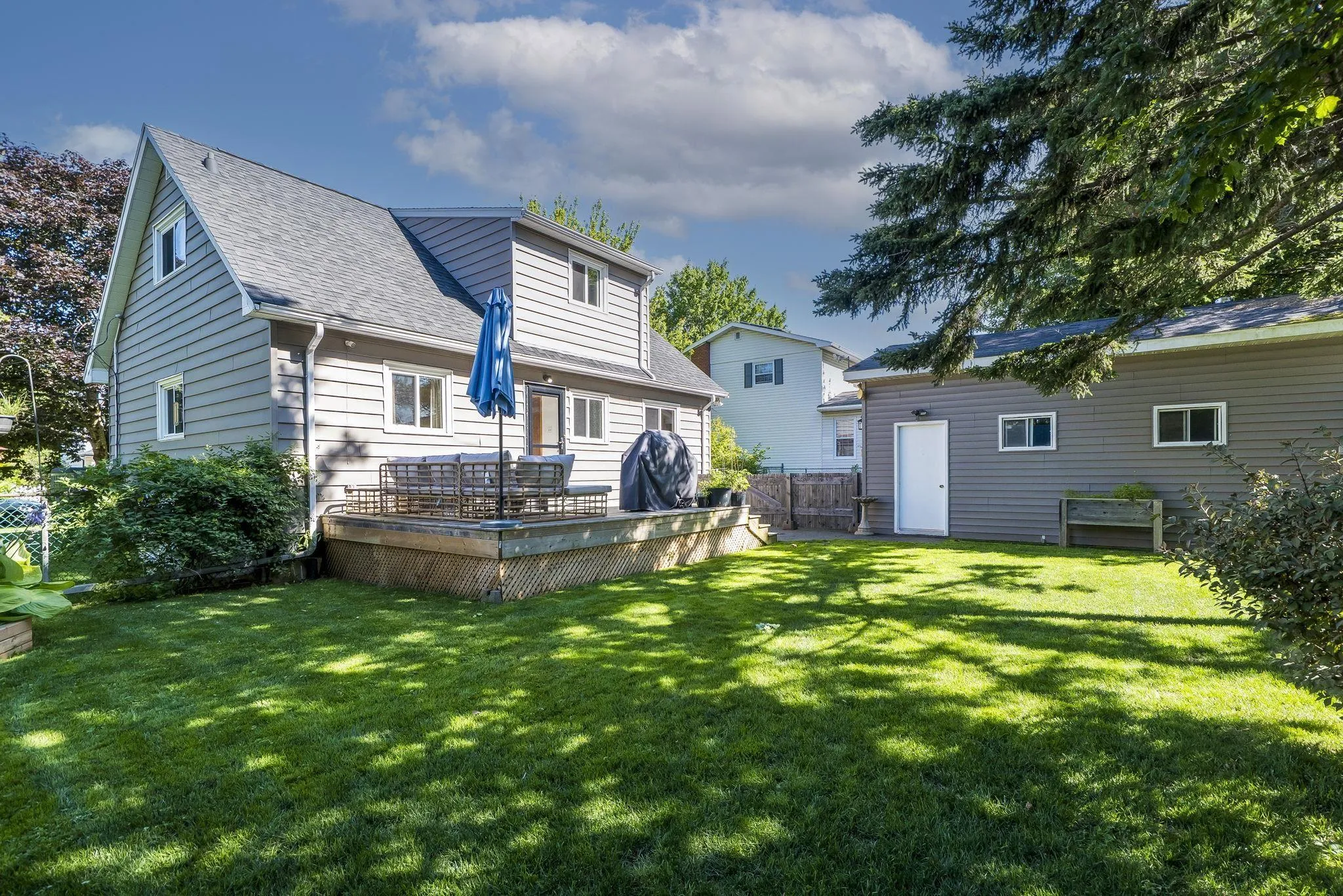 18 Oakwood Avenue, Dartmouth, NS B2W 3C7, 4 Bedrooms Bedrooms, ,2 BathroomsBathrooms,Residential,For Sale,Oakwood,202518493