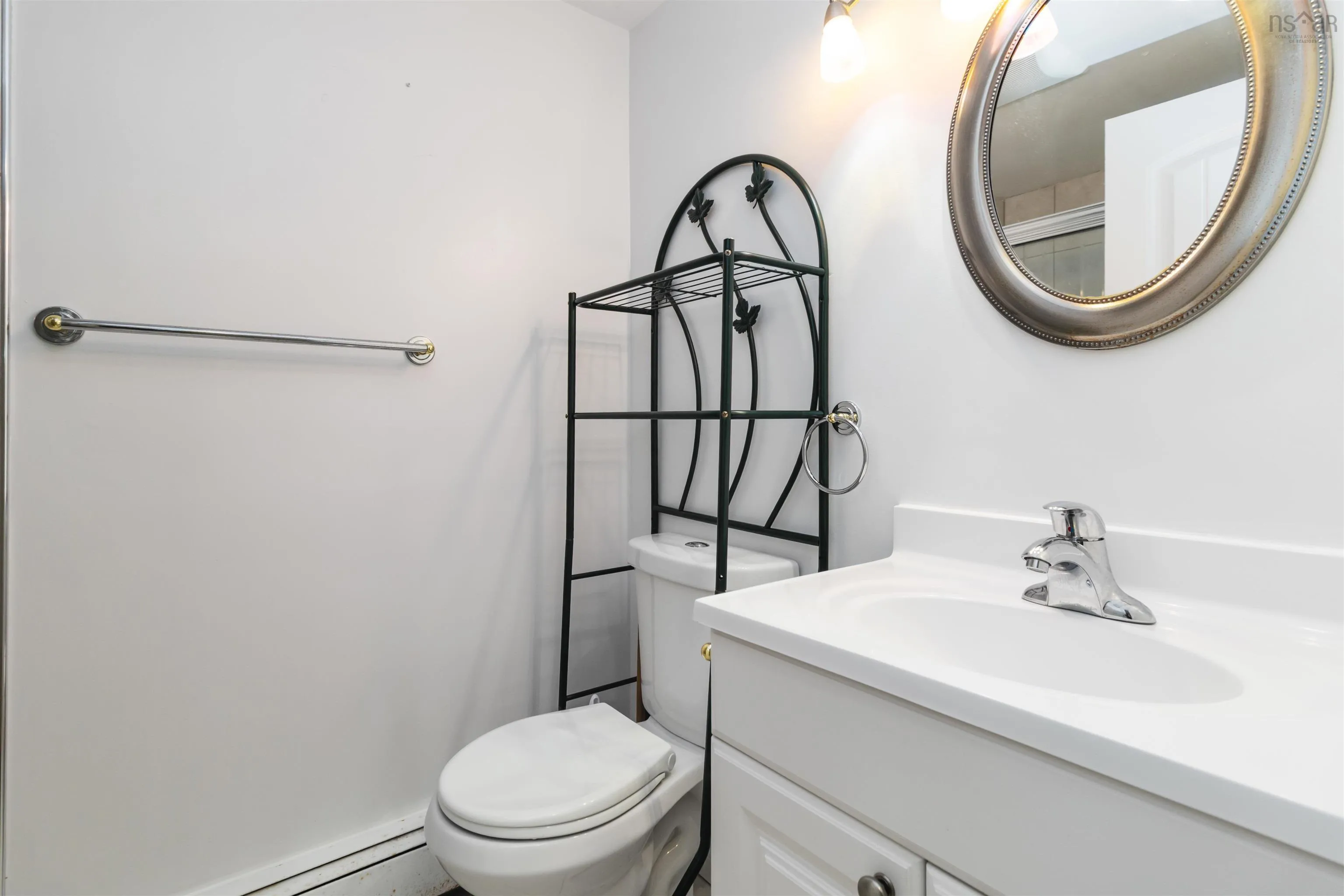 77 Tangmere Crescent, Halifax, NS B3M 1K2, 5 Bedrooms Bedrooms, ,2 BathroomsBathrooms,Residential,For Sale,Tangmere,202525570