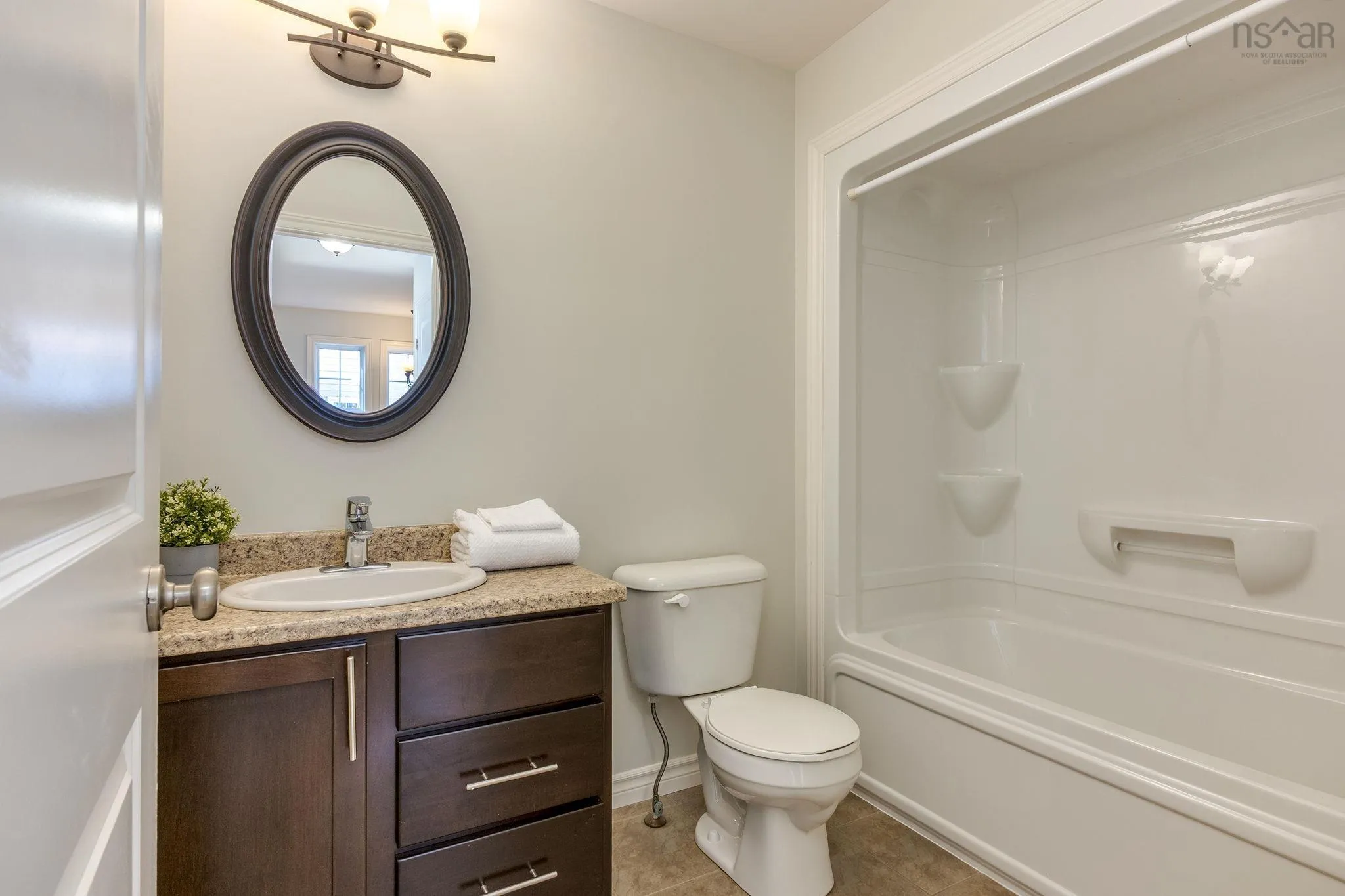 29 Lasalle Court, West Bedford, NS B4B 0H8, 3 Bedrooms Bedrooms, ,4 BathroomsBathrooms,Residential,For Sale,Lasalle,202524464