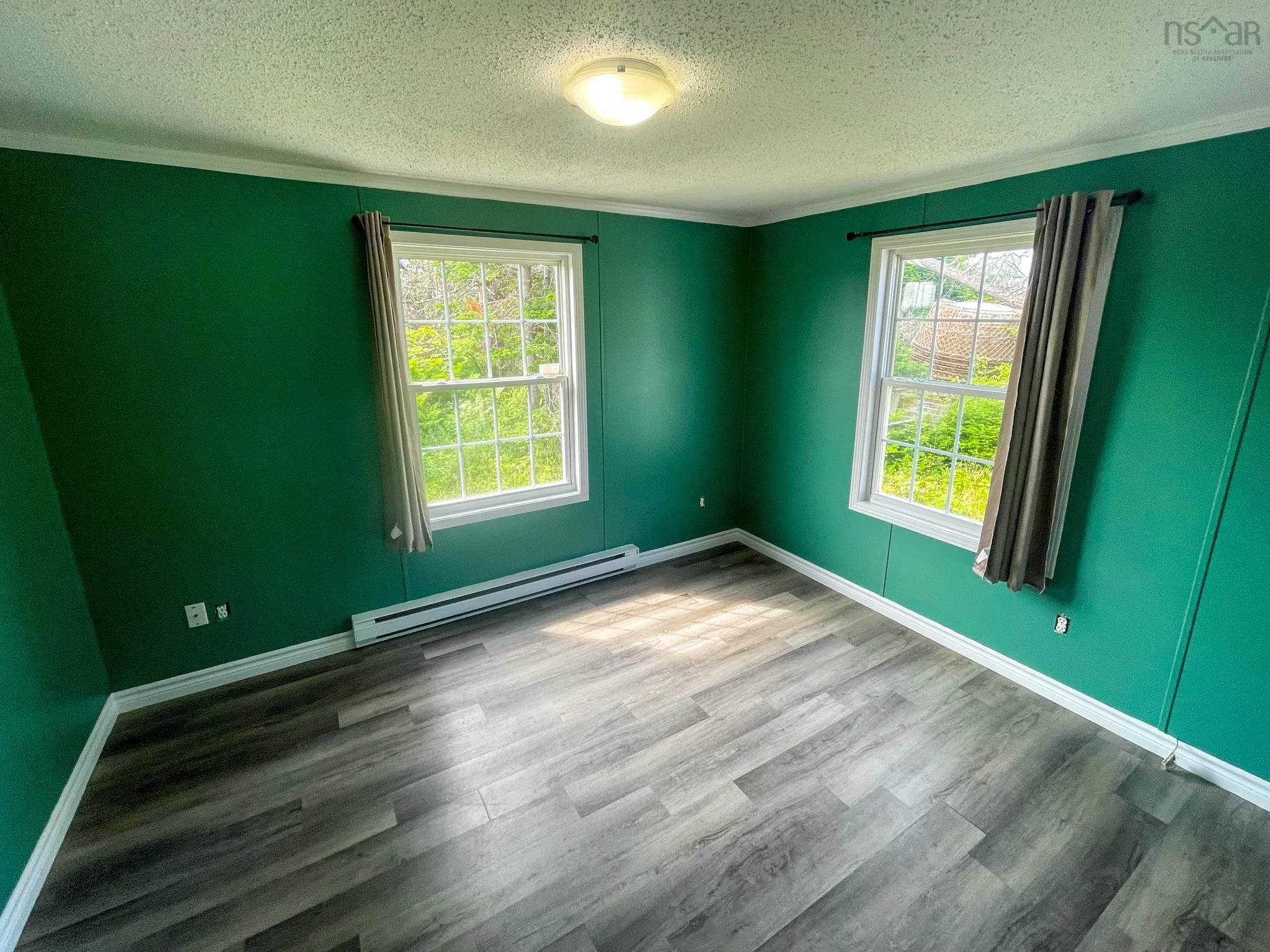 39 Kent Street, Louisbourg, NS B1C 1G2, 2 Bedrooms Bedrooms, ,2 BathroomsBathrooms,Residential,For Sale,Kent,202518140