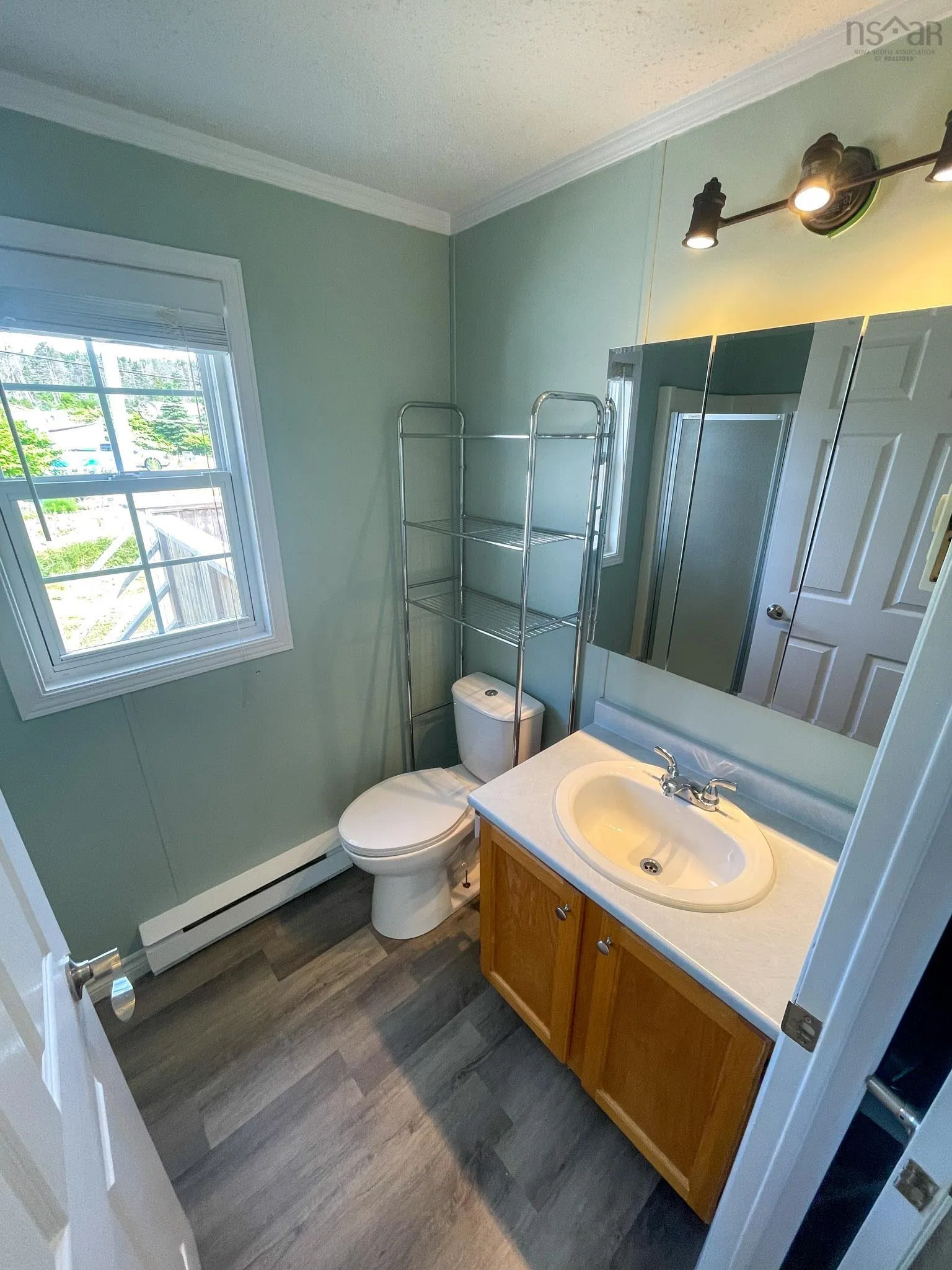 39 Kent Street, Louisbourg, NS B1C 1G2, 2 Bedrooms Bedrooms, ,2 BathroomsBathrooms,Residential,For Sale,Kent,202518140