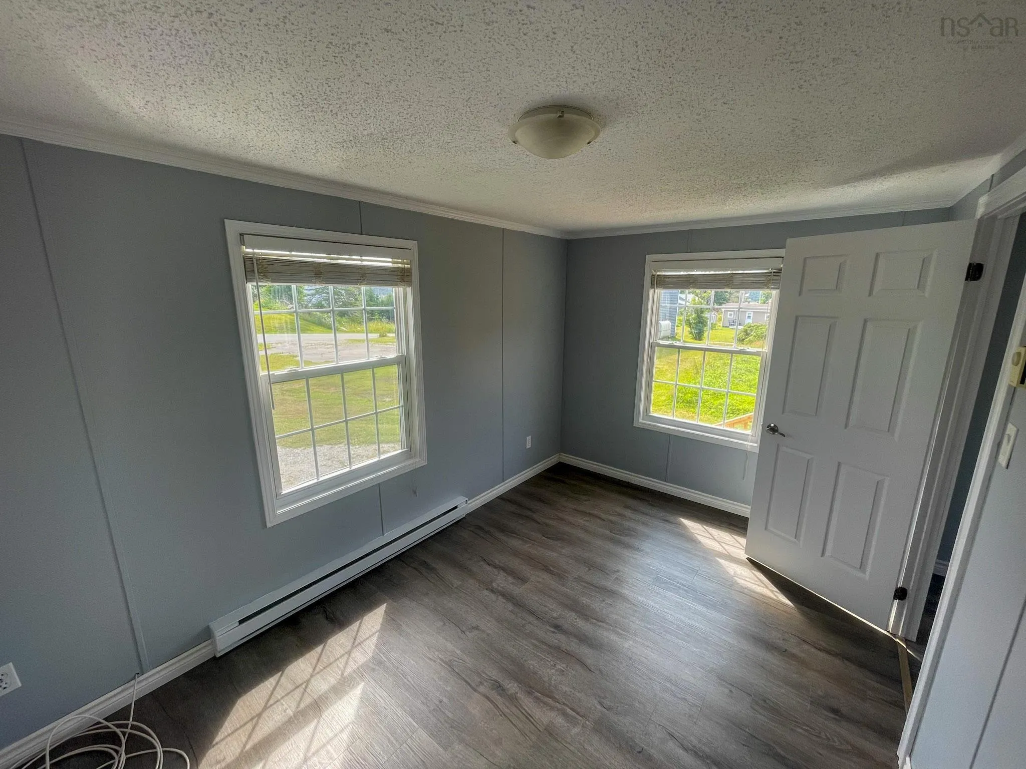 39 Kent Street, Louisbourg, NS B1C 1G2, 2 Bedrooms Bedrooms, ,2 BathroomsBathrooms,Residential,For Sale,Kent,202518140
