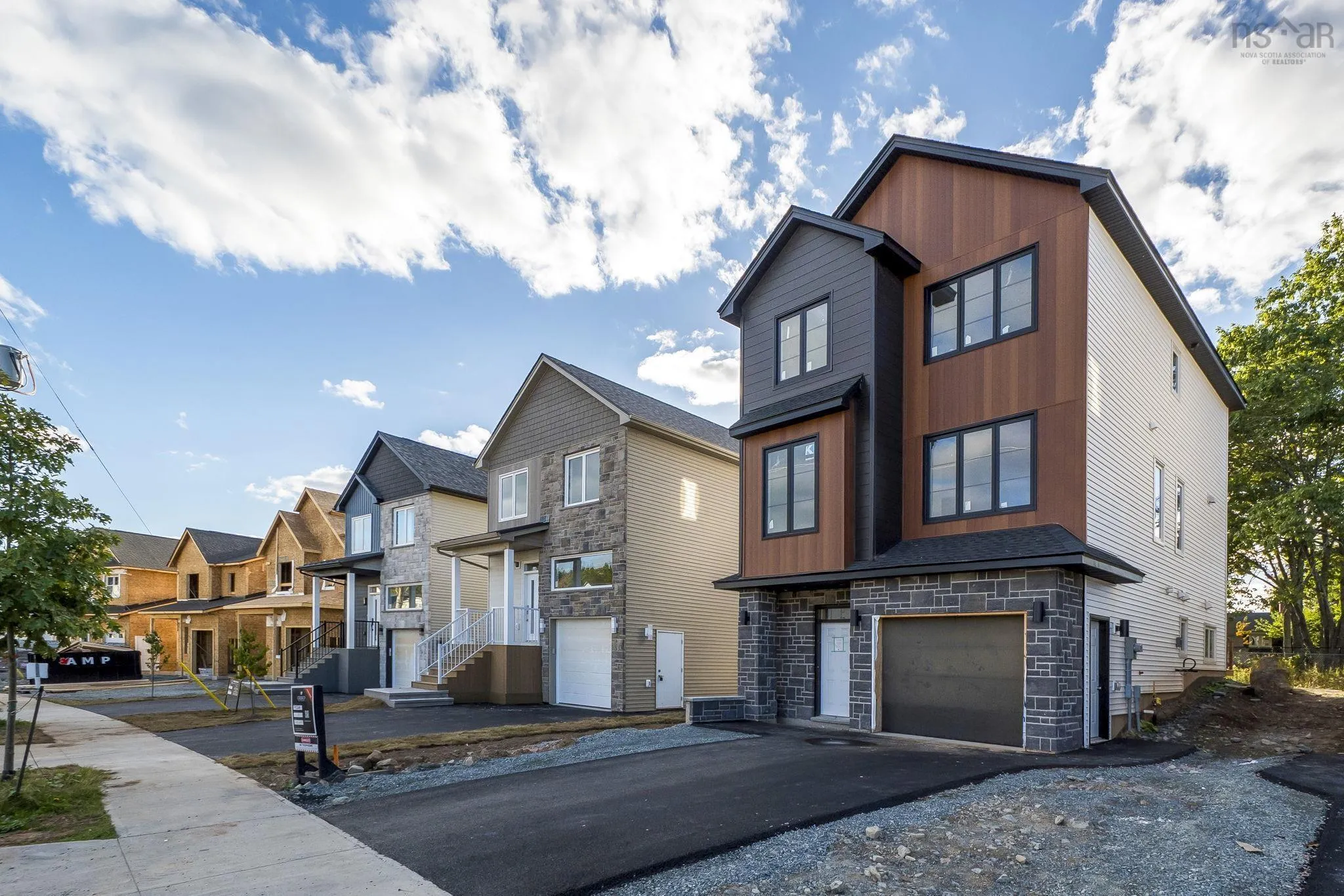 13 Pearlgarden Close, Dartmouth, NS B2X 0C2, 4 Bedrooms Bedrooms, ,4 BathroomsBathrooms,Residential,For Sale,Pearlgarden,202524979