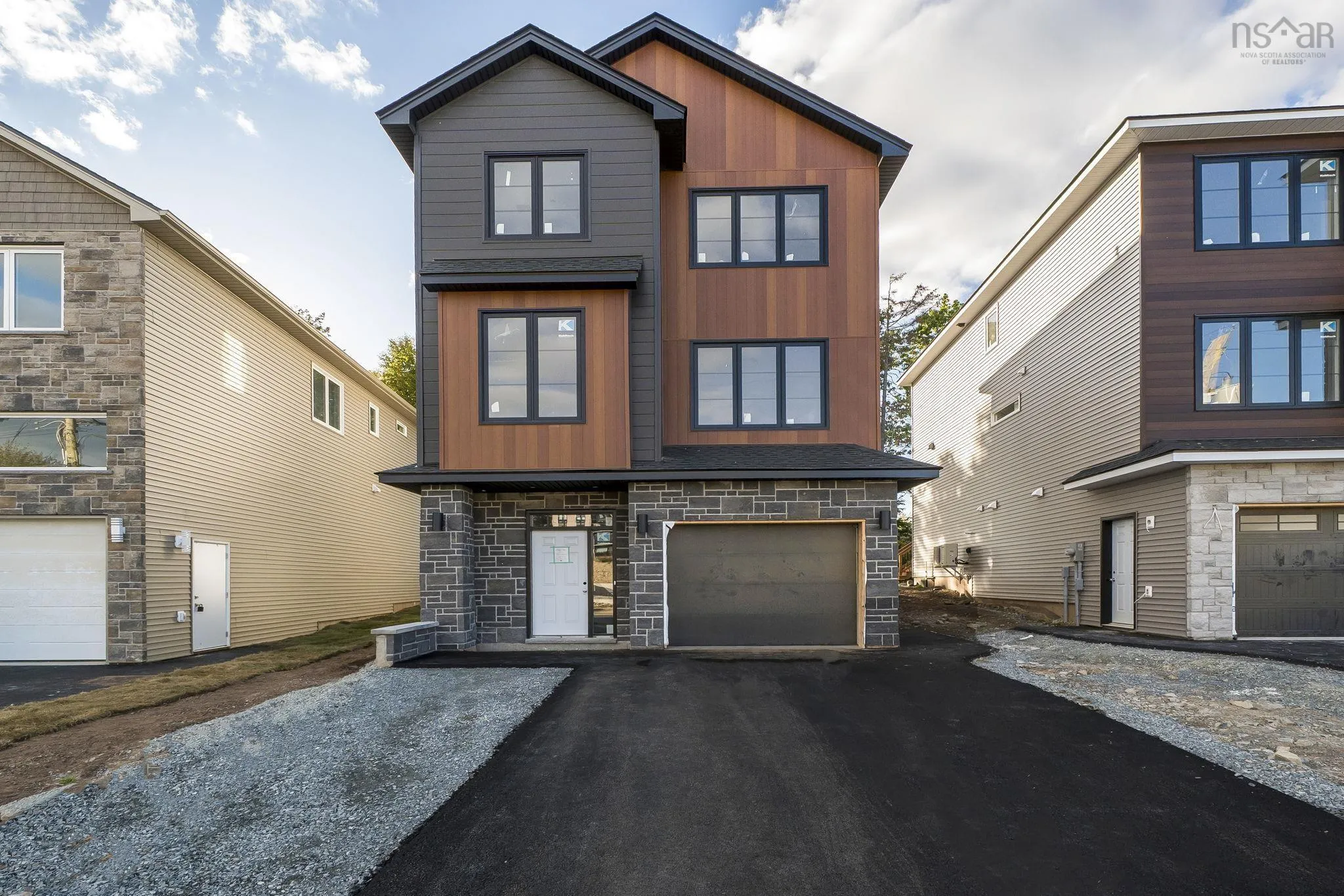 13 Pearlgarden Close, Dartmouth, NS B2X 0C2, 4 Bedrooms Bedrooms, ,4 BathroomsBathrooms,Residential,For Sale,Pearlgarden,202524979