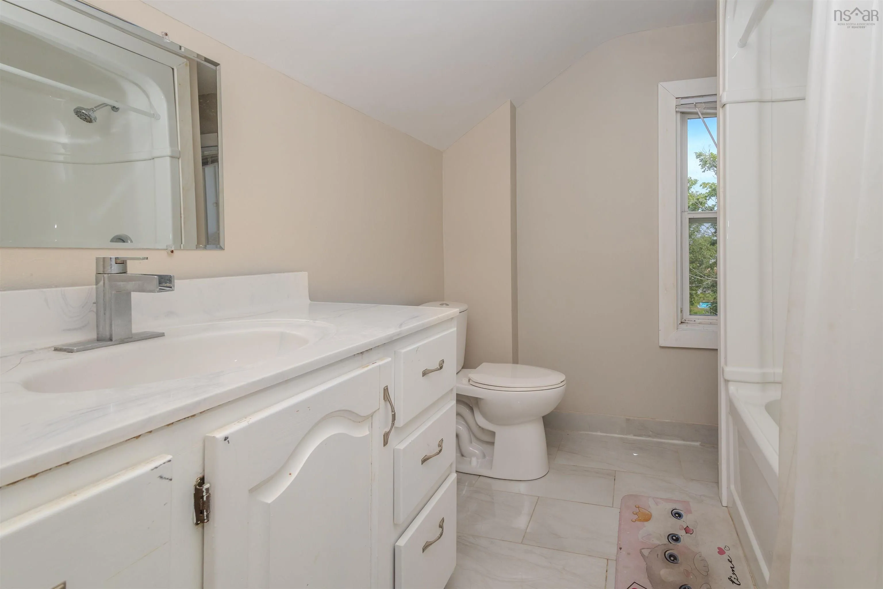 417 Chestnut Drive, Sydney, NS B1P 4Z1, 3 Bedrooms Bedrooms, ,1 BathroomBathrooms,Residential,For Sale,Chestnut,202518029