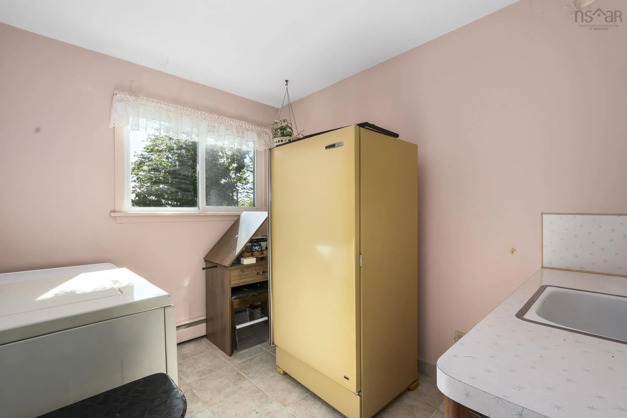 503 Basinview Drive, Bedford, NS B4A 1T3, 3 Bedrooms Bedrooms, ,2 BathroomsBathrooms,Residential,For Sale,Basinview,202525474