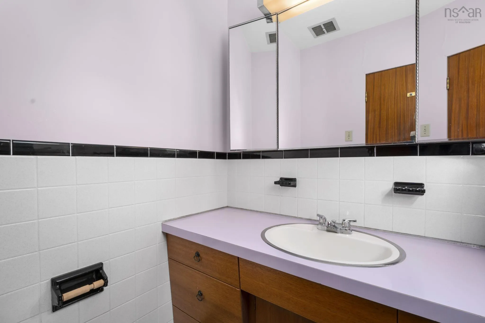 503 Basinview Drive, Bedford, NS B4A 1T3, 3 Bedrooms Bedrooms, ,2 BathroomsBathrooms,Residential,For Sale,Basinview,202525474