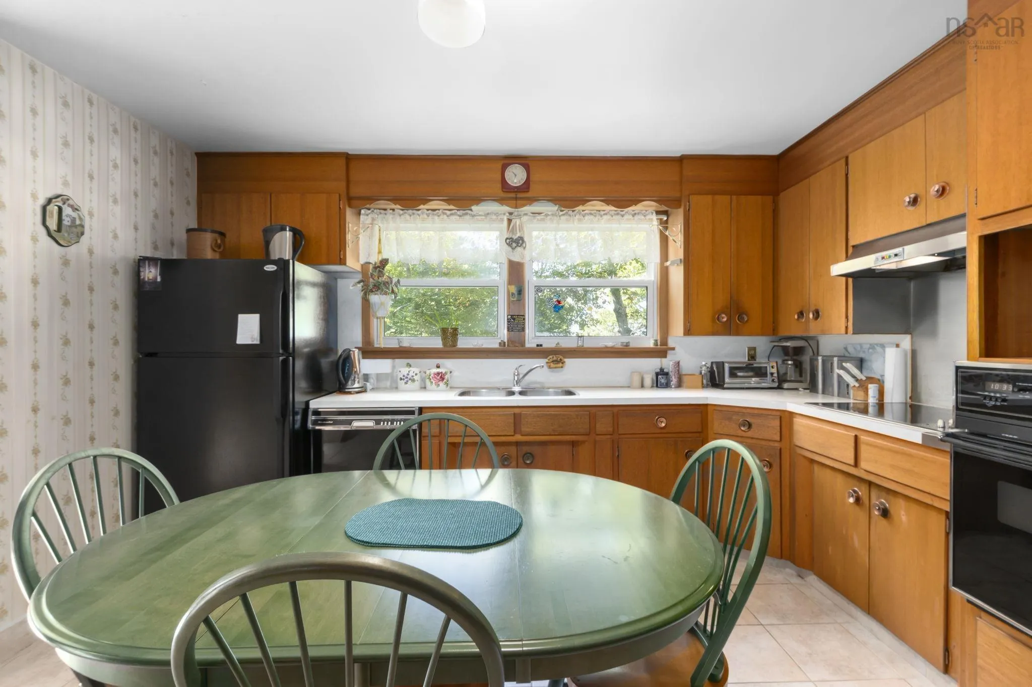 503 Basinview Drive, Bedford, NS B4A 1T3, 3 Bedrooms Bedrooms, ,2 BathroomsBathrooms,Residential,For Sale,Basinview,202525474