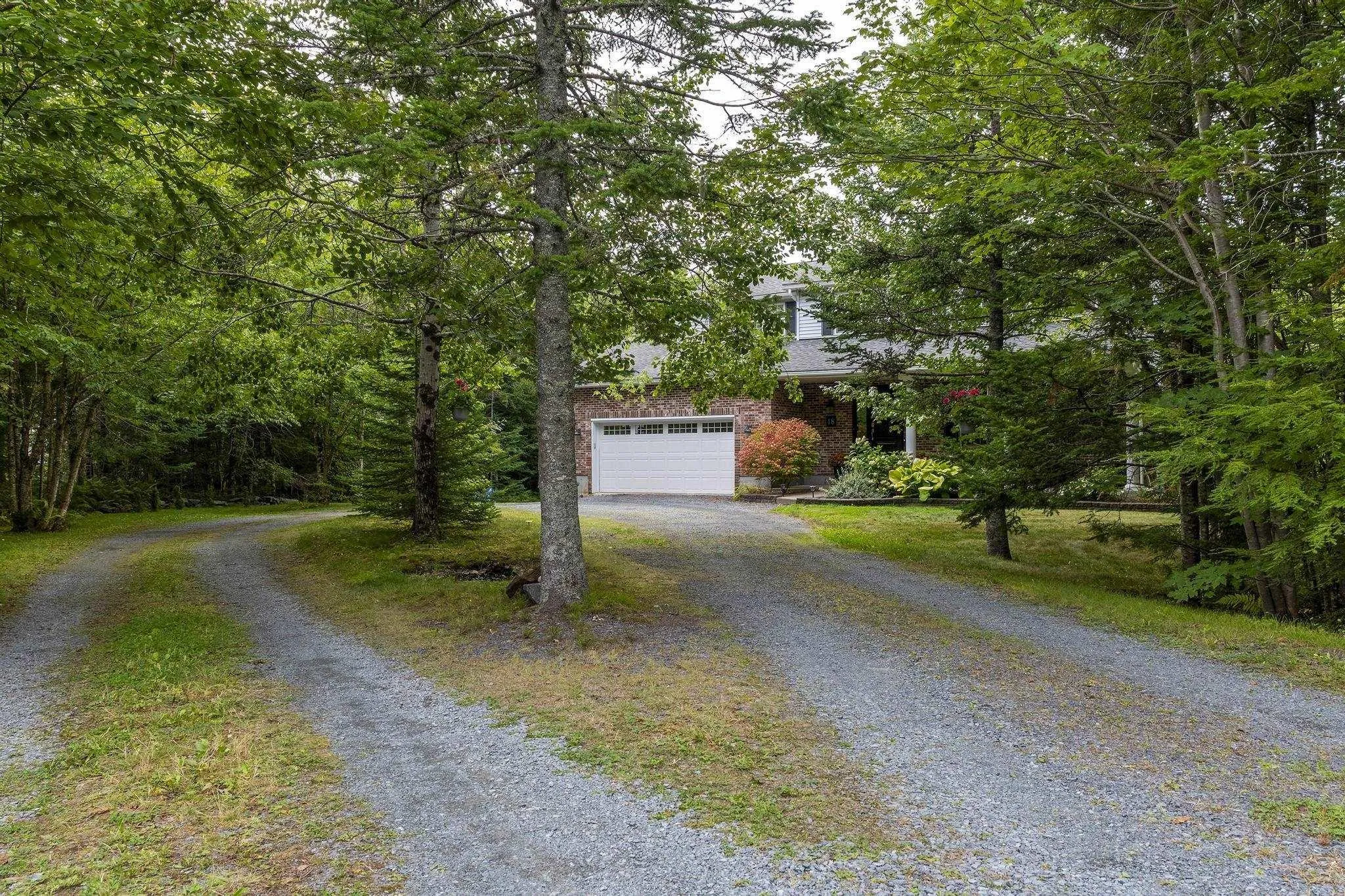 18 Lylewood Drive, Middle Sackville, NS B4E 3B1, 4 Bedrooms Bedrooms, ,3 BathroomsBathrooms,Residential,For Sale,Lylewood,202523034