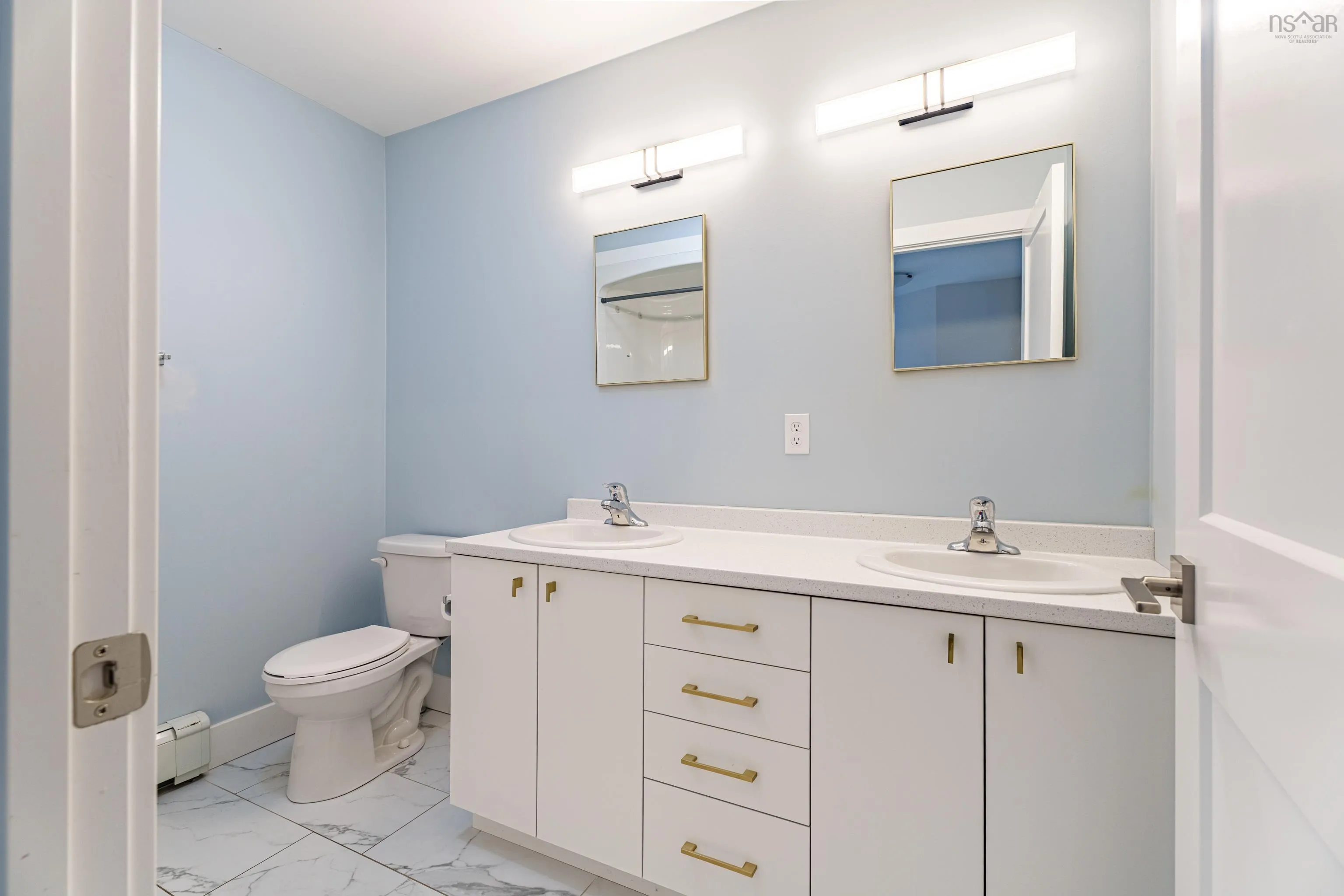 106 Tilbury Avenue, Bedford, NS B4B 0X9, 3 Bedrooms Bedrooms, ,4 BathroomsBathrooms,Residential,For Sale,Tilbury,202518551