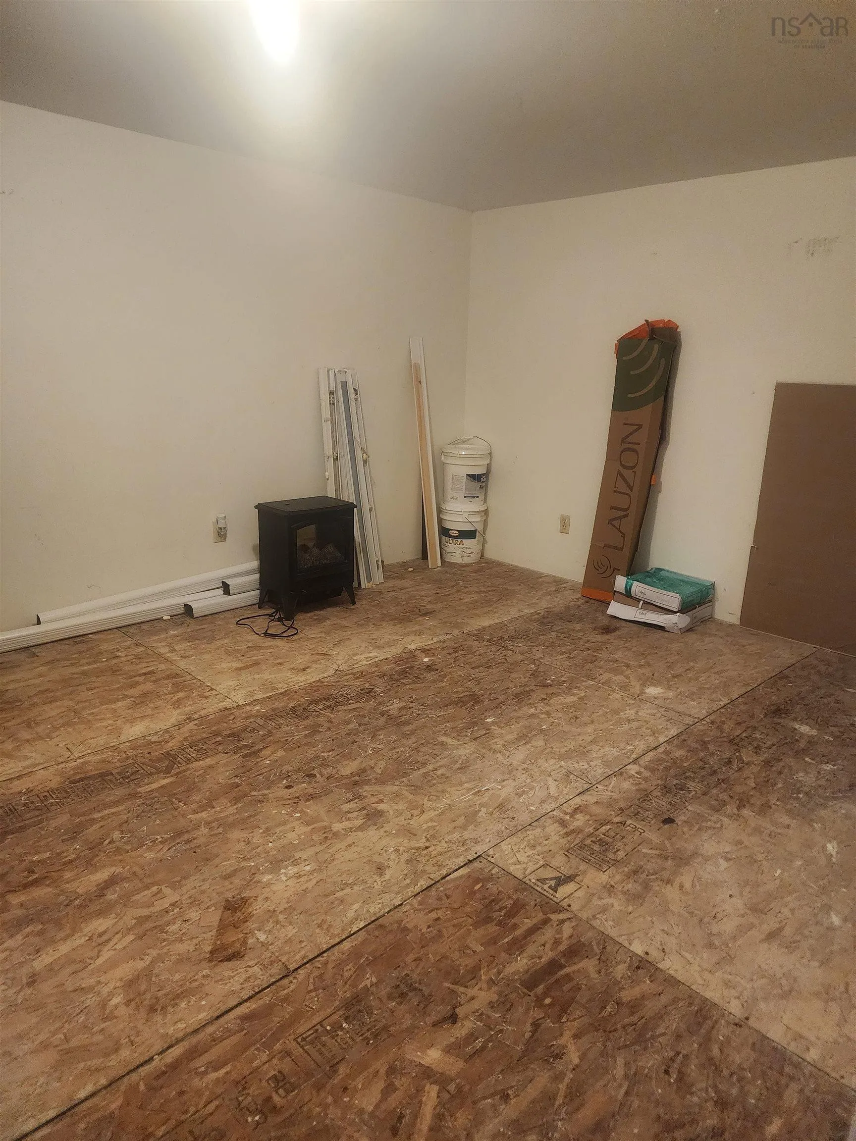 221 Hillside Drive, Boutiliers Point, NS B3Z 1W9, 4 Bedrooms Bedrooms, ,4 BathroomsBathrooms,Residential,For Sale,Hillside,202519860