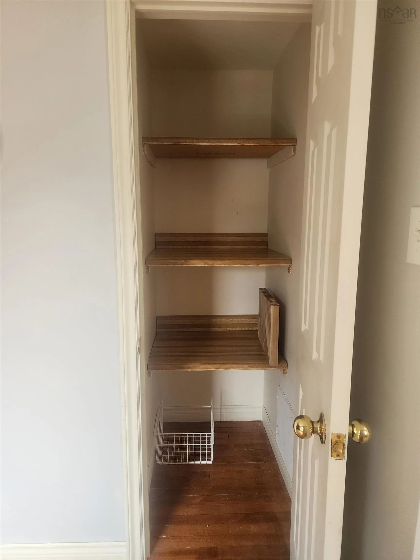 221 Hillside Drive, Boutiliers Point, NS B3Z 1W9, 4 Bedrooms Bedrooms, ,4 BathroomsBathrooms,Residential,For Sale,Hillside,202519860