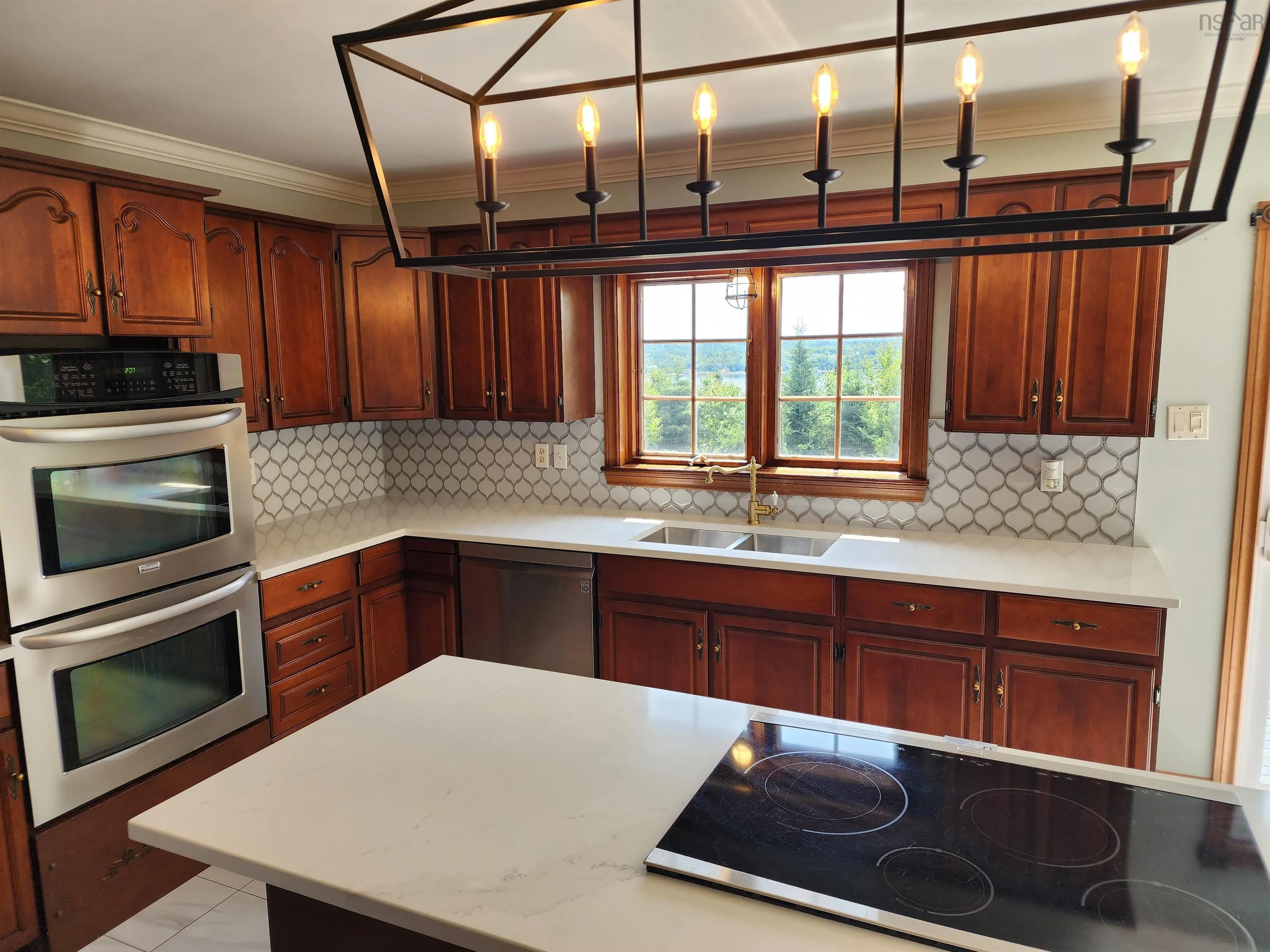 221 Hillside Drive, Boutiliers Point, NS B3Z 1W9, 4 Bedrooms Bedrooms, ,4 BathroomsBathrooms,Residential,For Sale,Hillside,202519860