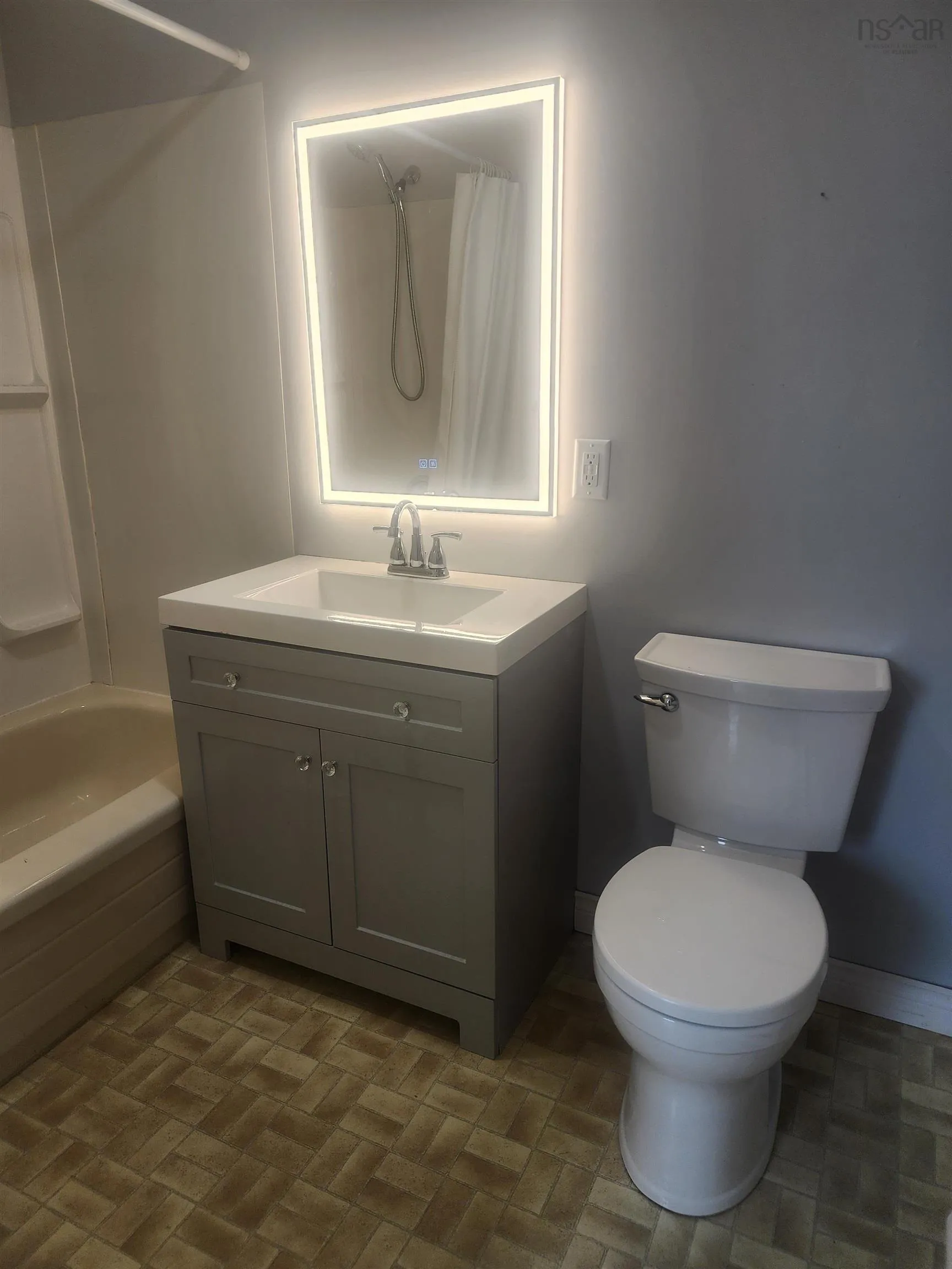 221 Hillside Drive, Boutiliers Point, NS B3Z 1W9, 4 Bedrooms Bedrooms, ,4 BathroomsBathrooms,Residential,For Sale,Hillside,202519860