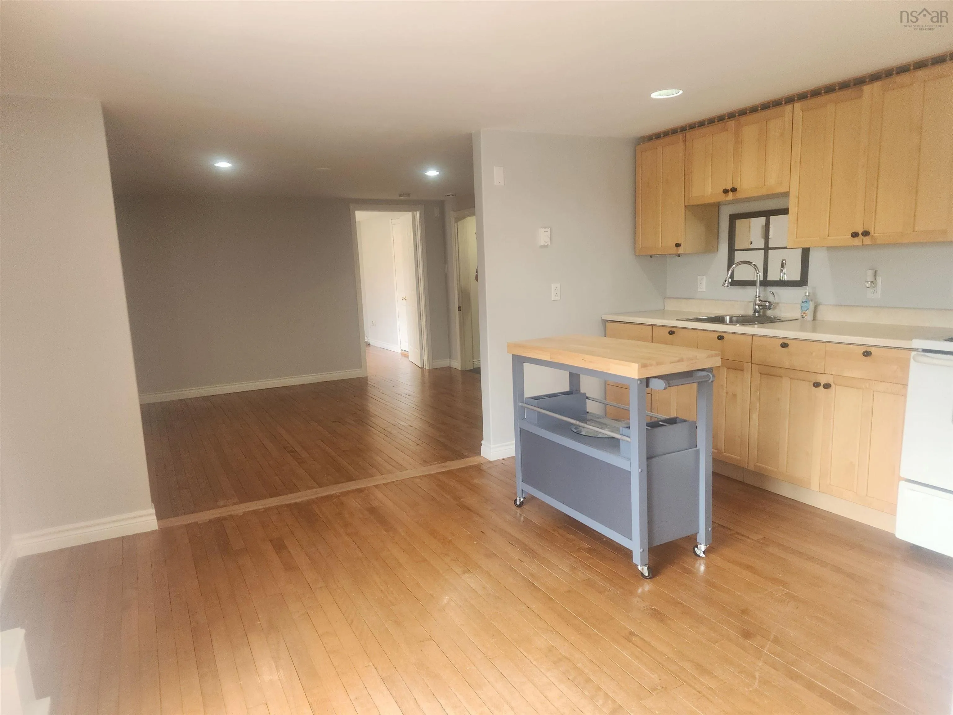 221 Hillside Drive, Boutiliers Point, NS B3Z 1W9, 4 Bedrooms Bedrooms, ,4 BathroomsBathrooms,Residential,For Sale,Hillside,202519860