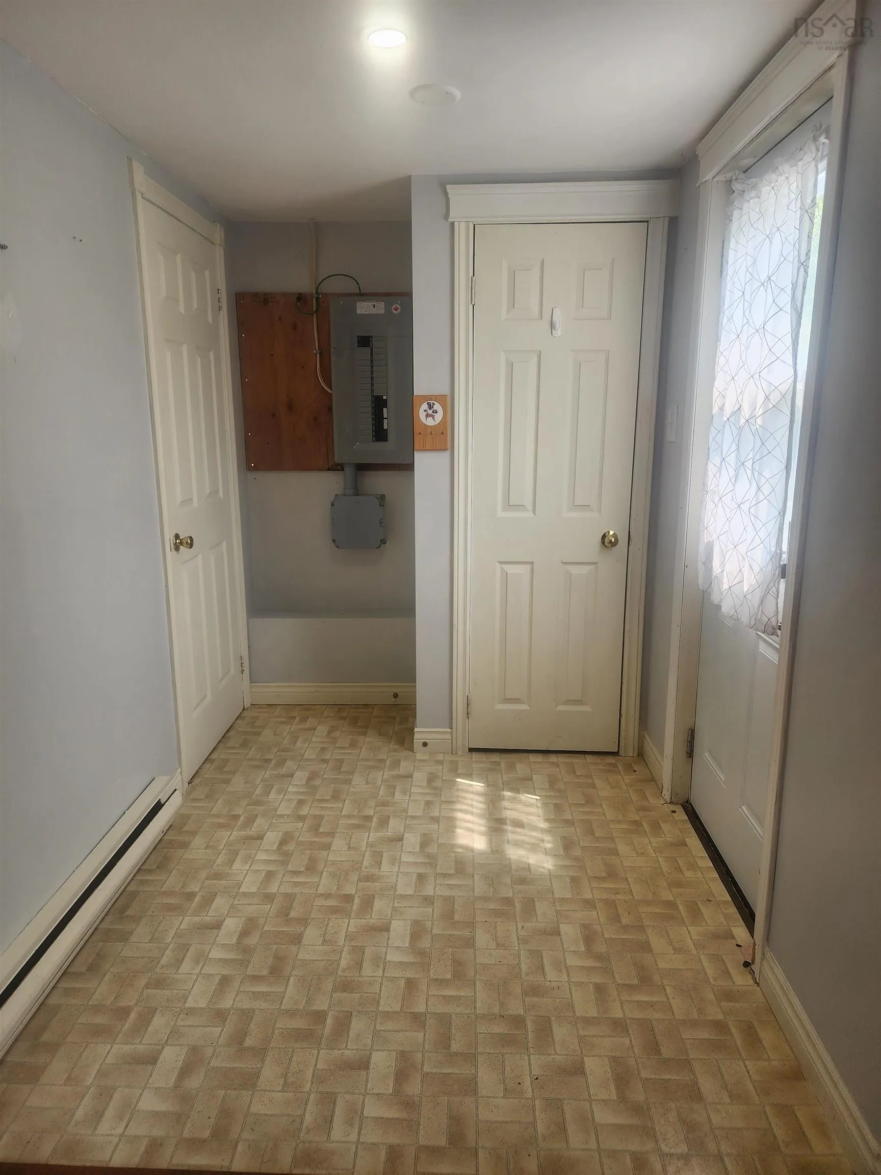 221 Hillside Drive, Boutiliers Point, NS B3Z 1W9, 4 Bedrooms Bedrooms, ,4 BathroomsBathrooms,Residential,For Sale,Hillside,202519860