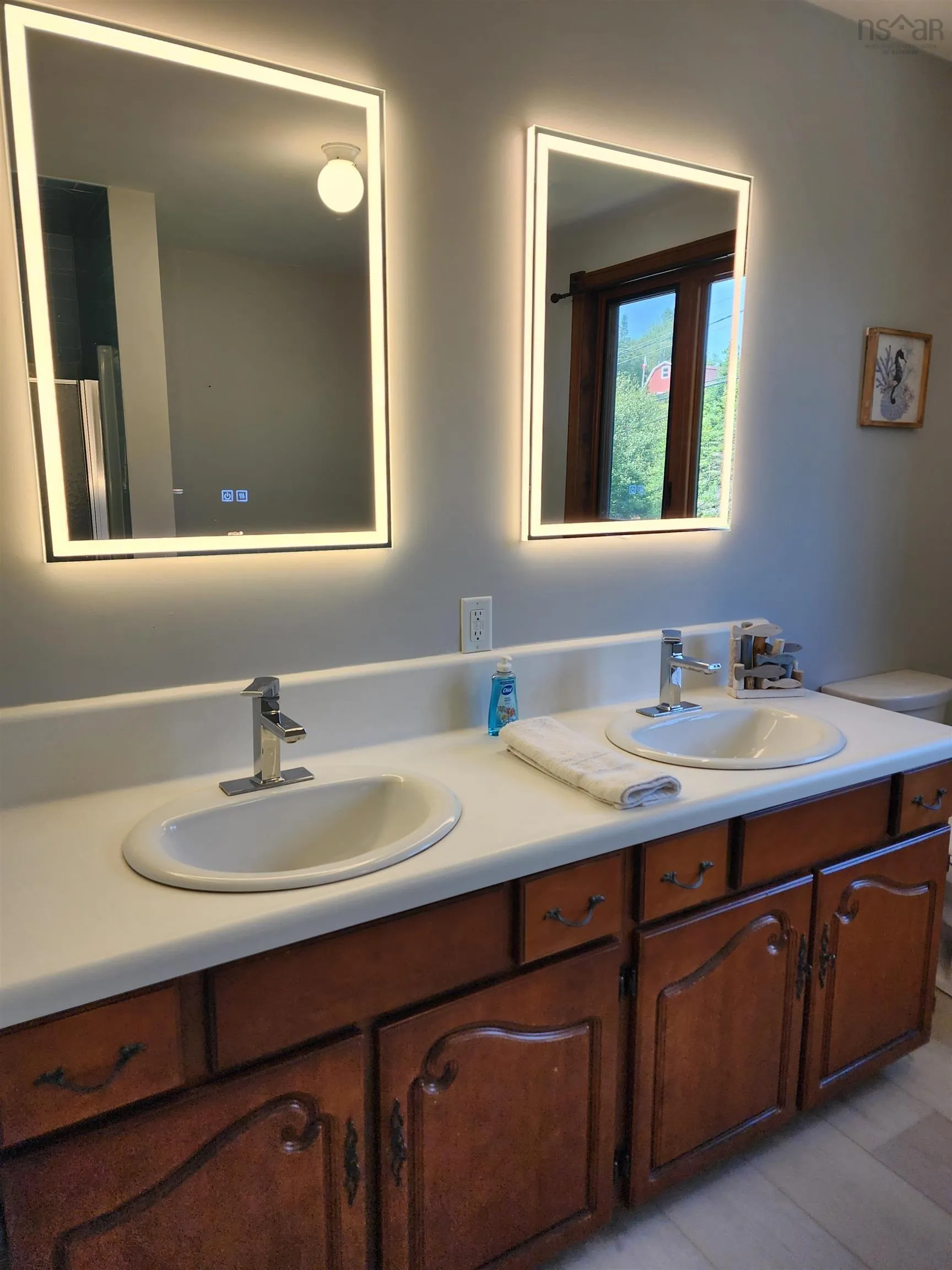 221 Hillside Drive, Boutiliers Point, NS B3Z 1W9, 4 Bedrooms Bedrooms, ,4 BathroomsBathrooms,Residential,For Sale,Hillside,202519860
