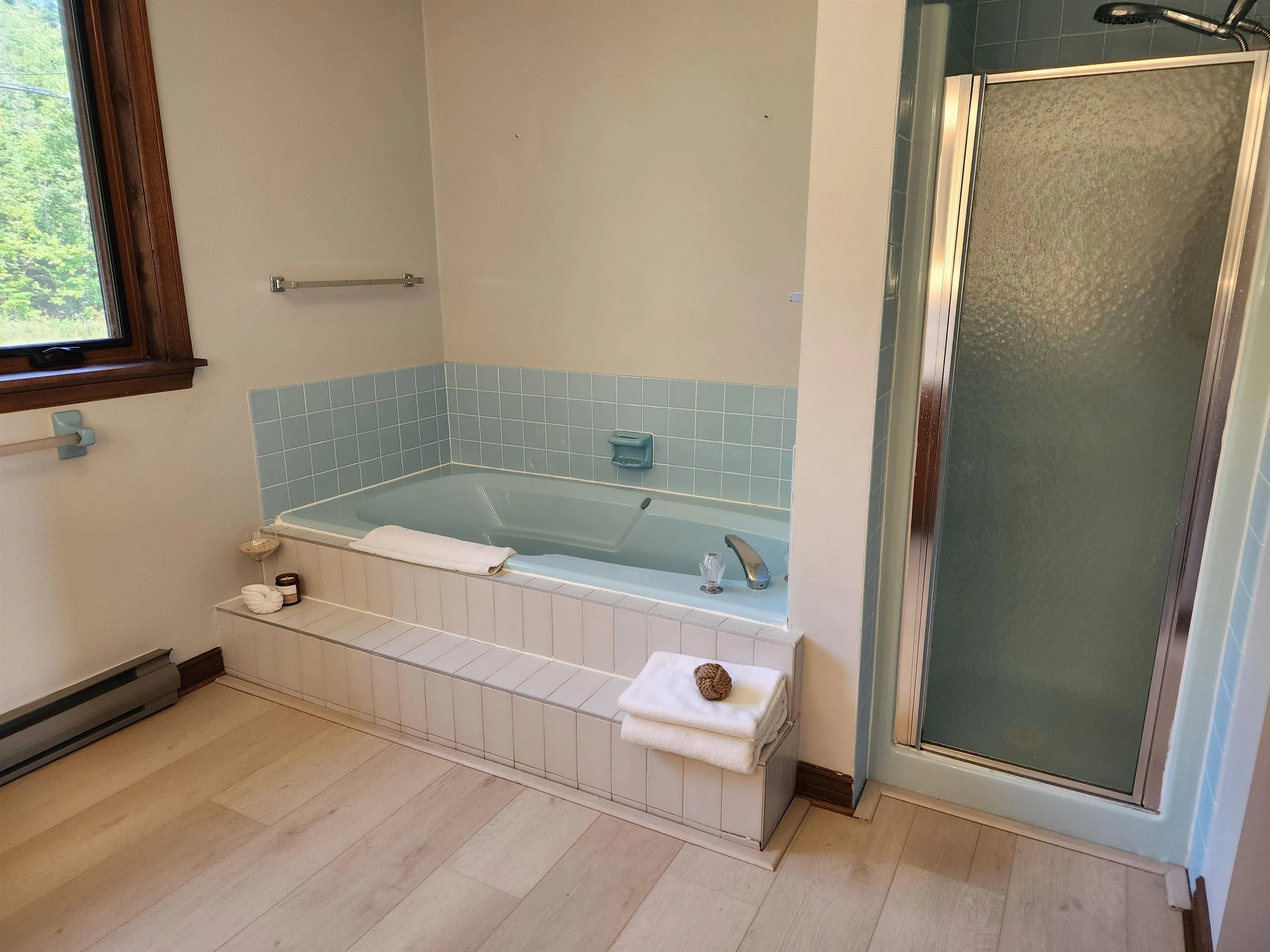 221 Hillside Drive, Boutiliers Point, NS B3Z 1W9, 4 Bedrooms Bedrooms, ,4 BathroomsBathrooms,Residential,For Sale,Hillside,202519860