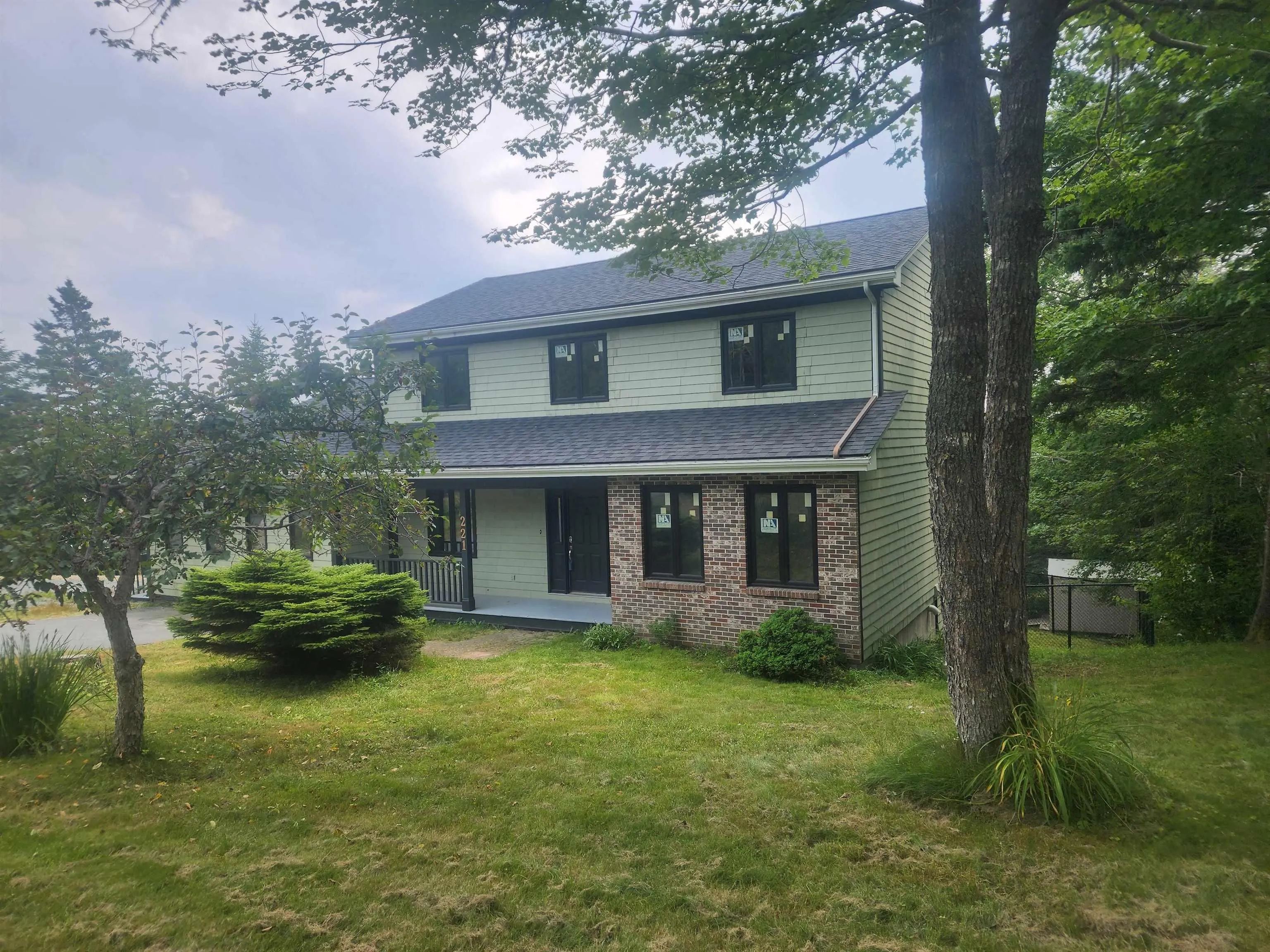 221 Hillside Drive, Boutiliers Point, NS B3Z 1W9, 4 Bedrooms Bedrooms, ,4 BathroomsBathrooms,Residential,For Sale,Hillside,202519860