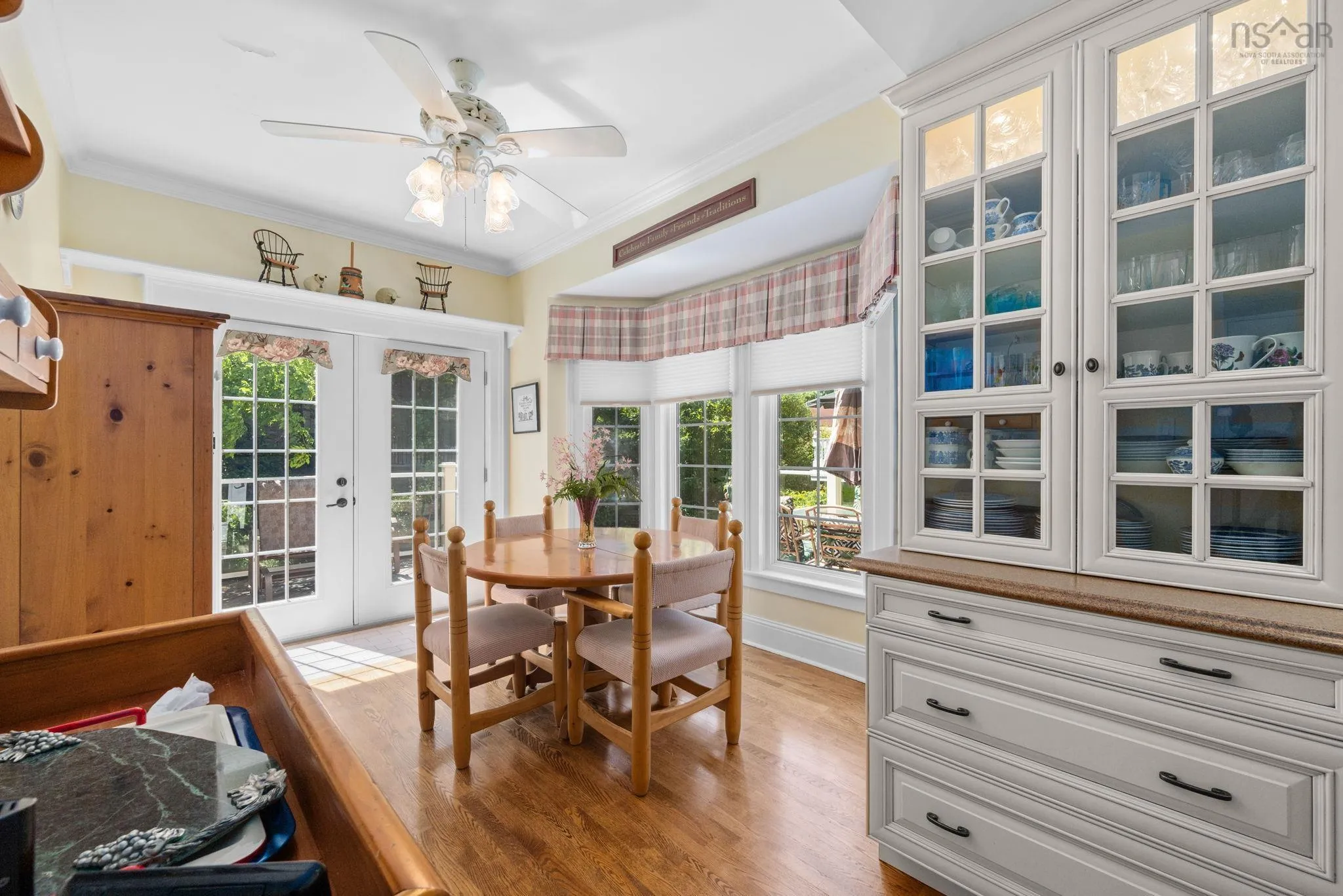 940 Young Avenue, Halifax, NS B3H 2W1, 6 Bedrooms Bedrooms, ,4 BathroomsBathrooms,Residential,For Sale,Young,202519052