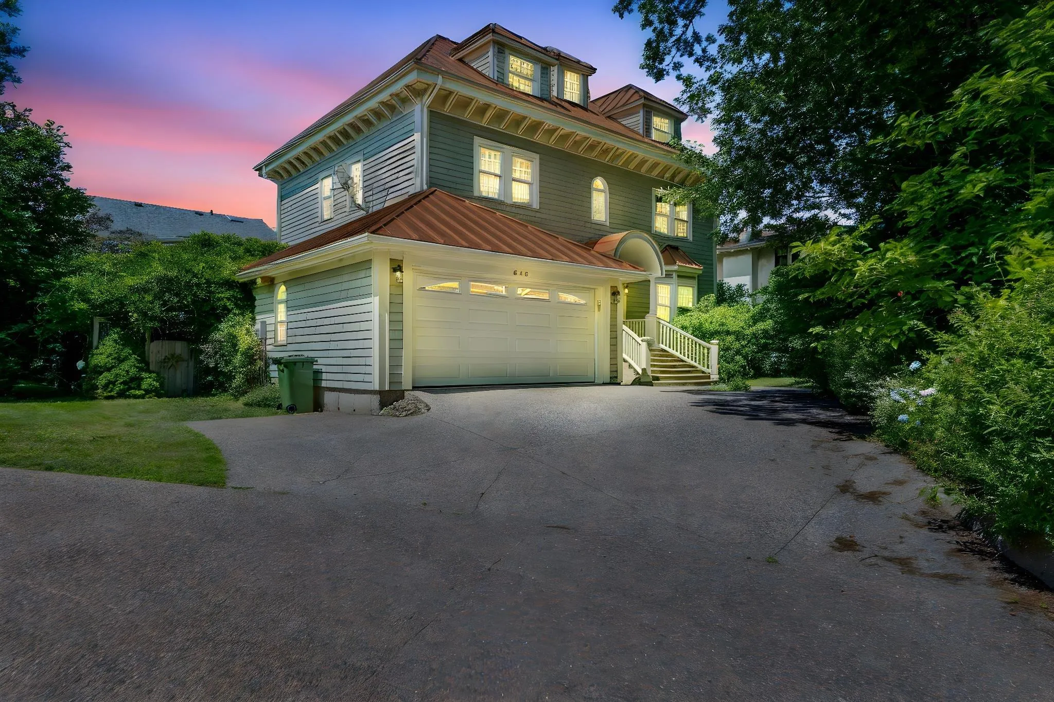 940 Young Avenue, Halifax, NS B3H 2W1, 6 Bedrooms Bedrooms, ,4 BathroomsBathrooms,Residential,For Sale,Young,202519052