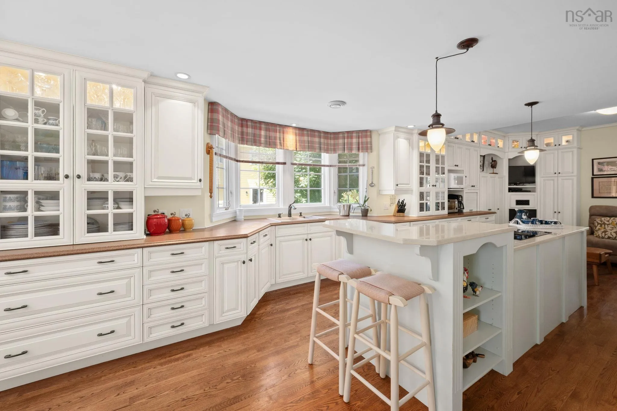 940 Young Avenue, Halifax, NS B3H 2W1, 6 Bedrooms Bedrooms, ,4 BathroomsBathrooms,Residential,For Sale,Young,202519052