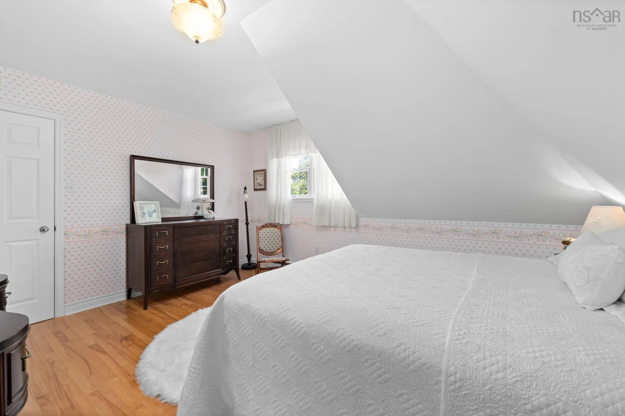940 Young Avenue, Halifax, NS B3H 2W1, 6 Bedrooms Bedrooms, ,4 BathroomsBathrooms,Residential,For Sale,Young,202519052