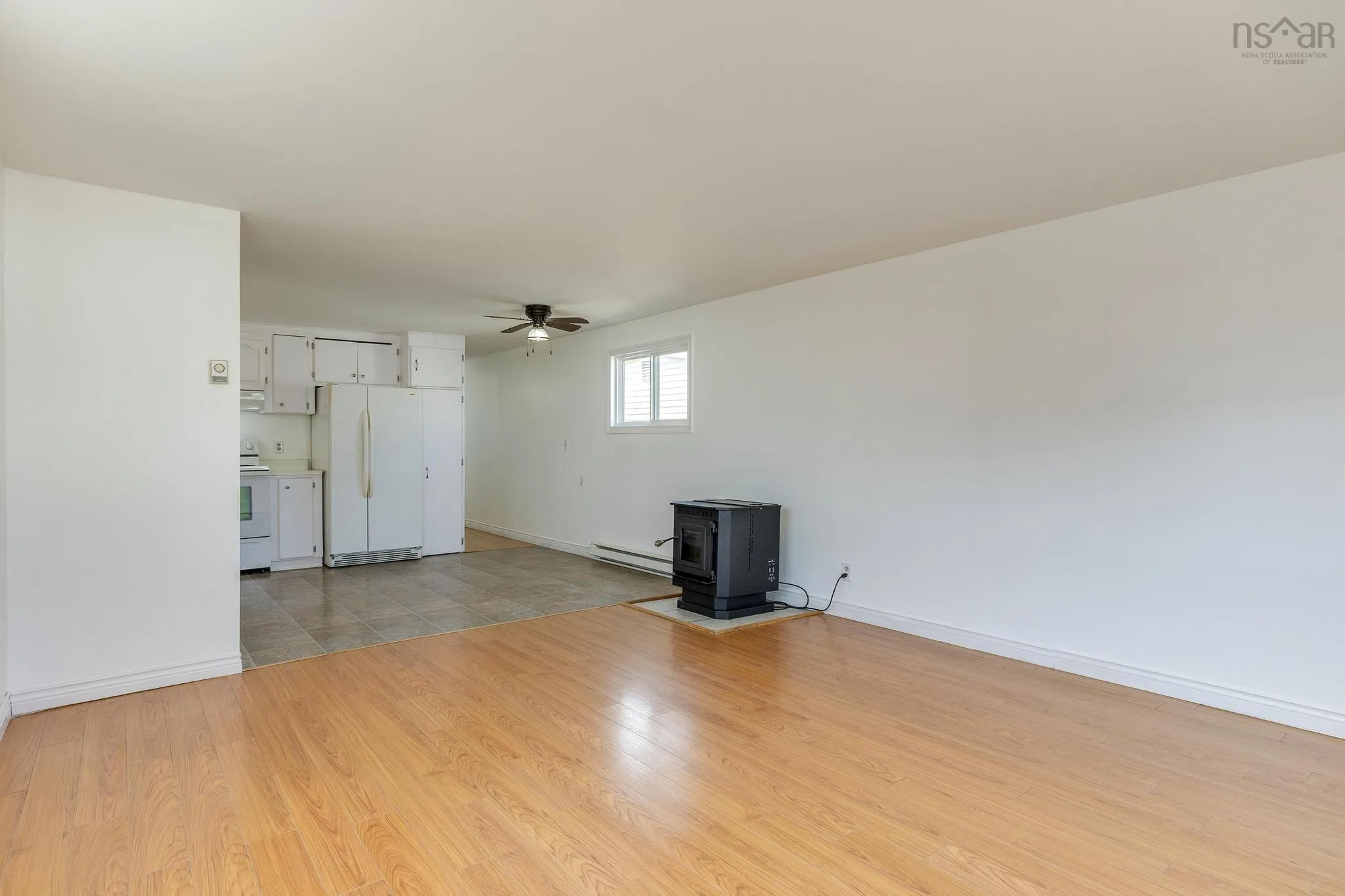 27 Florence Avenue, Dartmouth, NS B2Y 2A4, 2 Bedrooms Bedrooms, ,1 BathroomBathrooms,Residential,For Sale,Florence,202519243