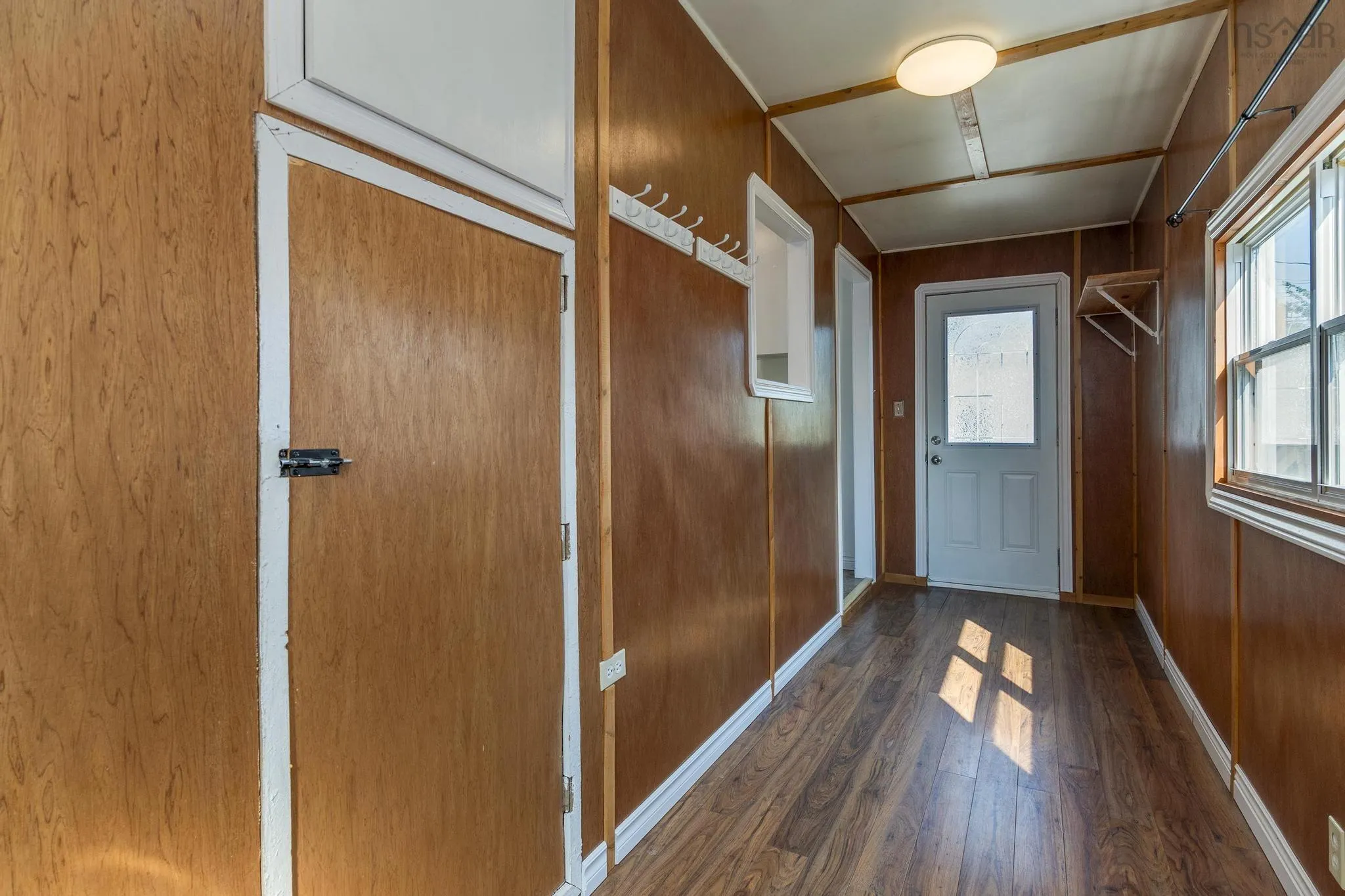 27 Florence Avenue, Dartmouth, NS B2Y 2A4, 2 Bedrooms Bedrooms, ,1 BathroomBathrooms,Residential,For Sale,Florence,202519243