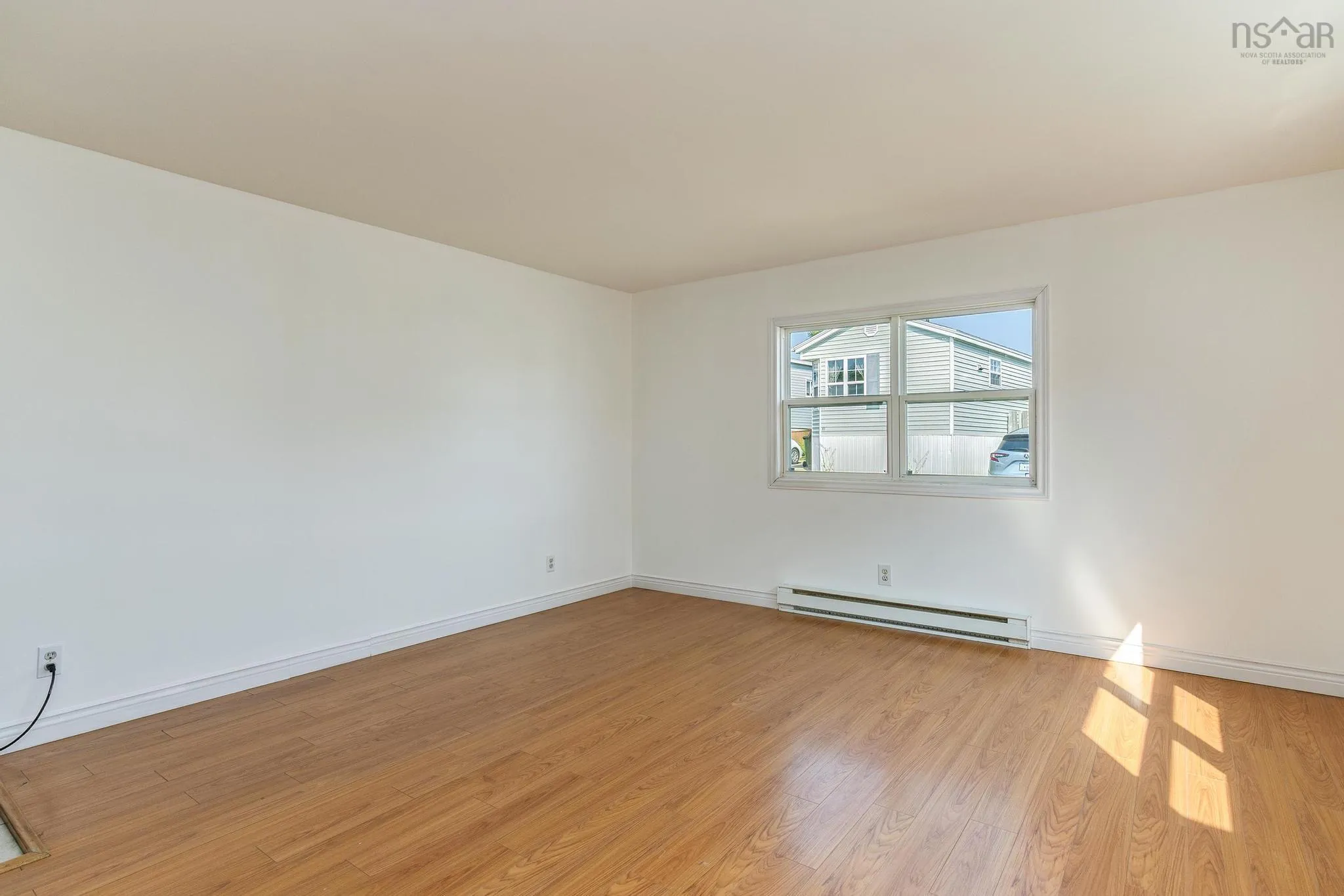 27 Florence Avenue, Dartmouth, NS B2Y 2A4, 2 Bedrooms Bedrooms, ,1 BathroomBathrooms,Residential,For Sale,Florence,202519243
