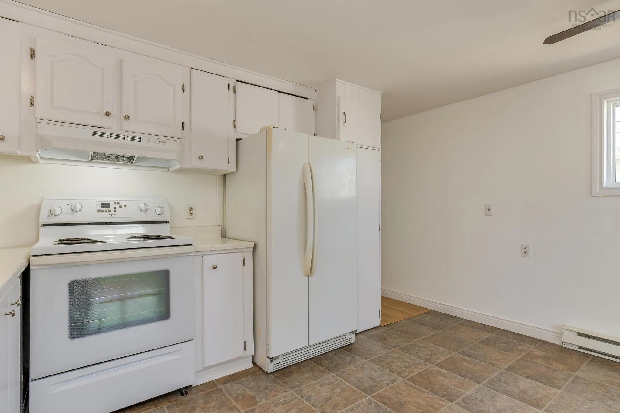 27 Florence Avenue, Dartmouth, NS B2Y 2A4, 2 Bedrooms Bedrooms, ,1 BathroomBathrooms,Residential,For Sale,Florence,202519243