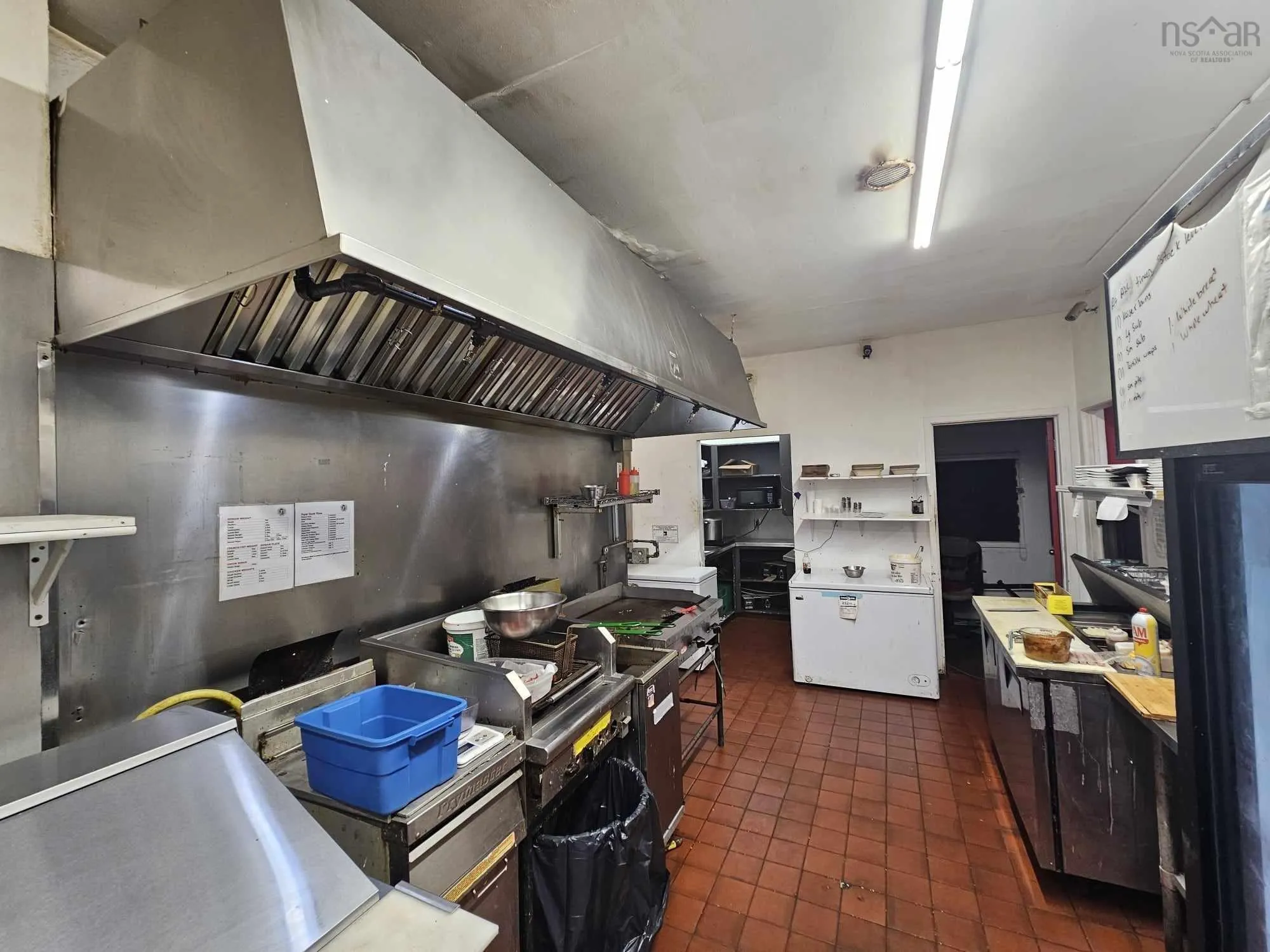 6 Sterling Road, Glace Bay Ns B1a 3x3, ,Commercial Sale,For Sale,Sterling,202427151