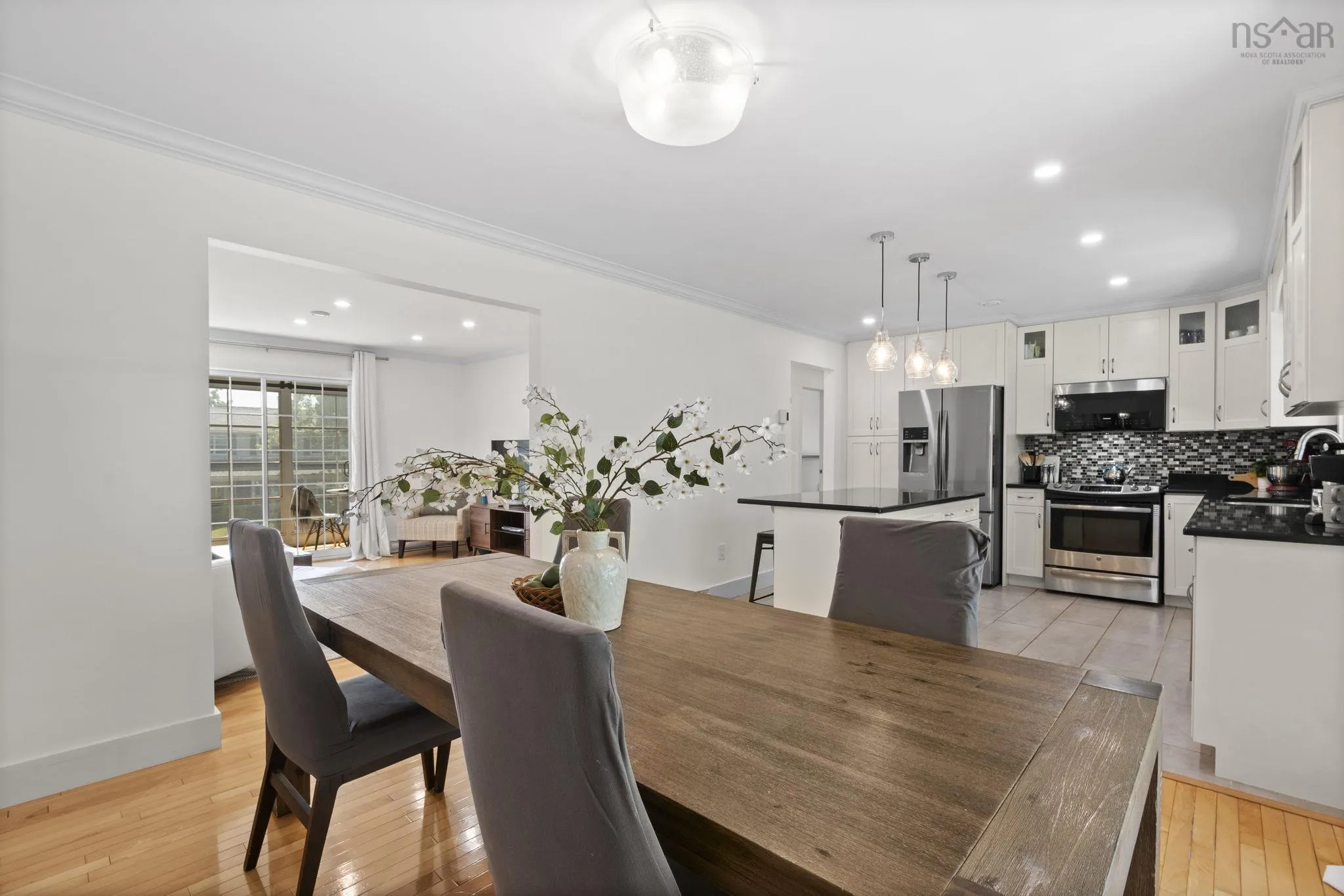 28 Horizon Road, Bedford, NS B4A 3N1, 5 Bedrooms Bedrooms, ,3 BathroomsBathrooms,Residential,For Sale,Horizon,202520029