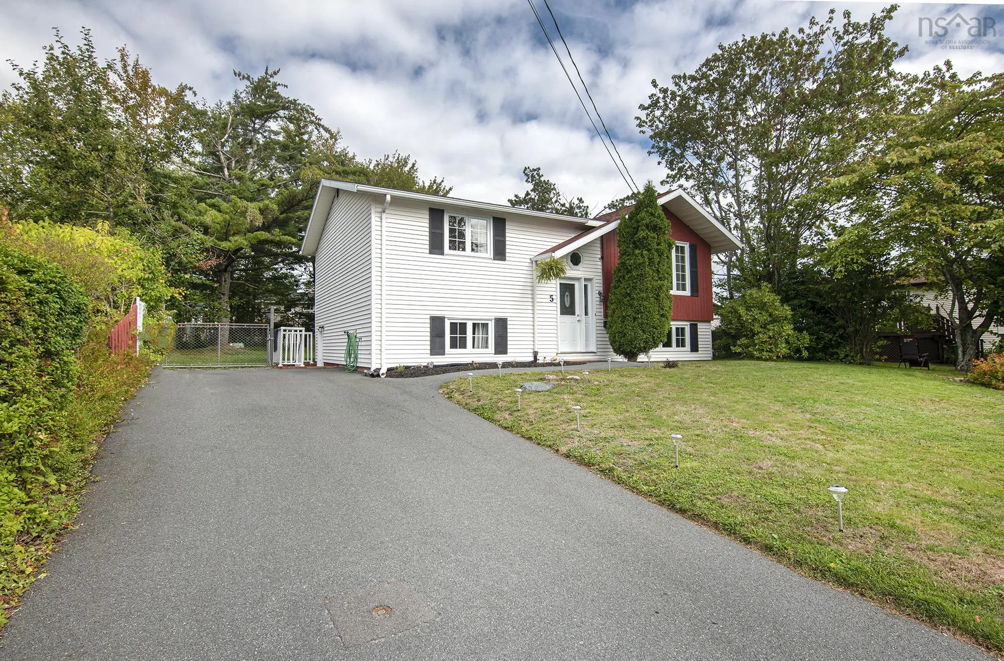 5 Silistria Drive, Dartmouth, NS B2W 5W1, 3 Bedrooms Bedrooms, ,2 BathroomsBathrooms,Residential,For Sale,Silistria,202524886