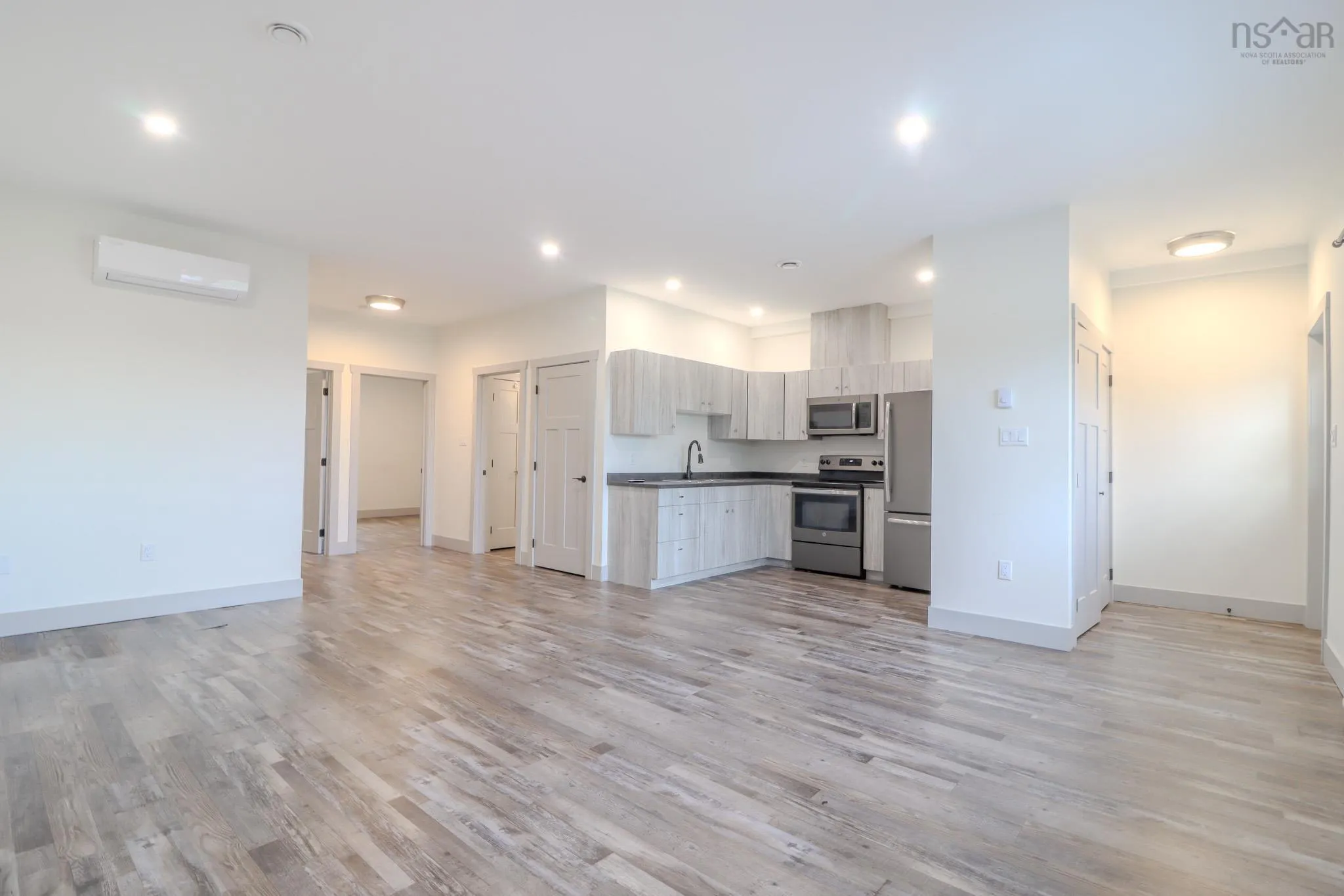95 Sunnydale Drive, Westmount, NS B1R 1J4, 10 Bedrooms Bedrooms, ,Residential Income,For Sale,Sunnydale,202518278