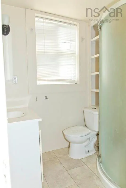 296 Main Street, Kentville, NS B4N 1K4, 6 Bedrooms Bedrooms, ,Residential Income,For Sale,Main,202520159