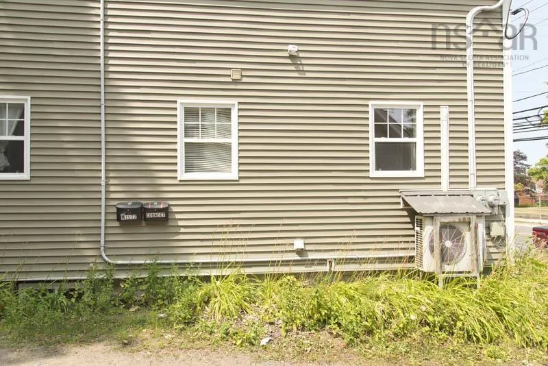 296 Main Street, Kentville, NS B4N 1K4, 6 Bedrooms Bedrooms, ,Residential Income,For Sale,Main,202520159