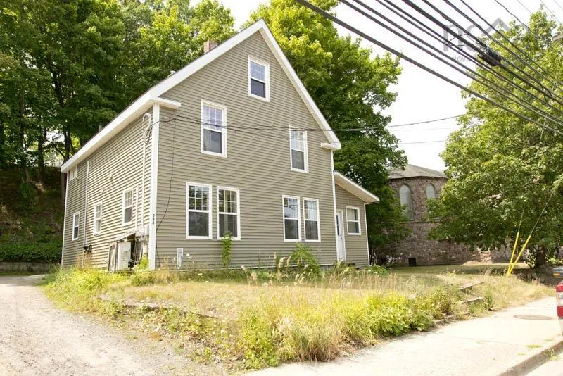 296 Main Street, Kentville, NS B4N 1K4, 6 Bedrooms Bedrooms, ,Residential Income,For Sale,Main,202520159