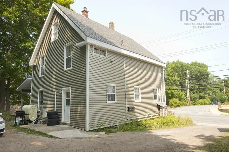 296 Main Street, Kentville, NS B4N 1K4, 6 Bedrooms Bedrooms, ,Residential Income,For Sale,Main,202520159