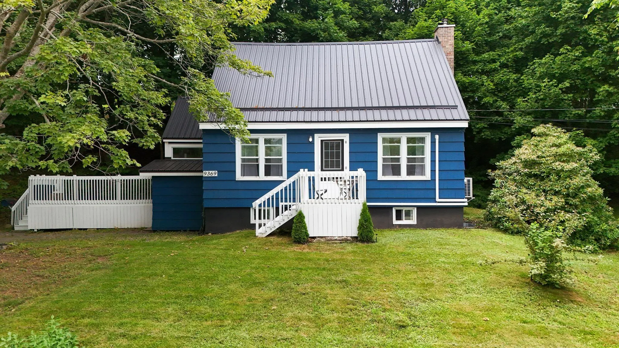 9369 Commercial Street, New Minas, NS B4N 3G3, 4 Bedrooms Bedrooms, ,2 BathroomsBathrooms,Residential,For Sale,Commercial,202516756