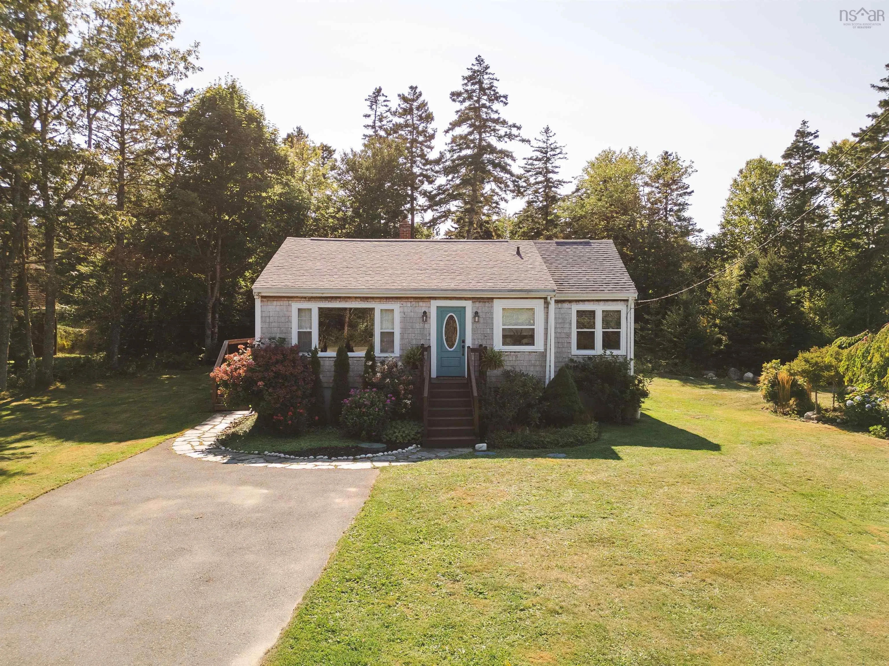 11504 Peggys Cove Road, Seabright, NS B3Z 2Y9, 2 Bedrooms Bedrooms, ,1 BathroomBathrooms,Residential,For Sale,Peggys Cove,202522847