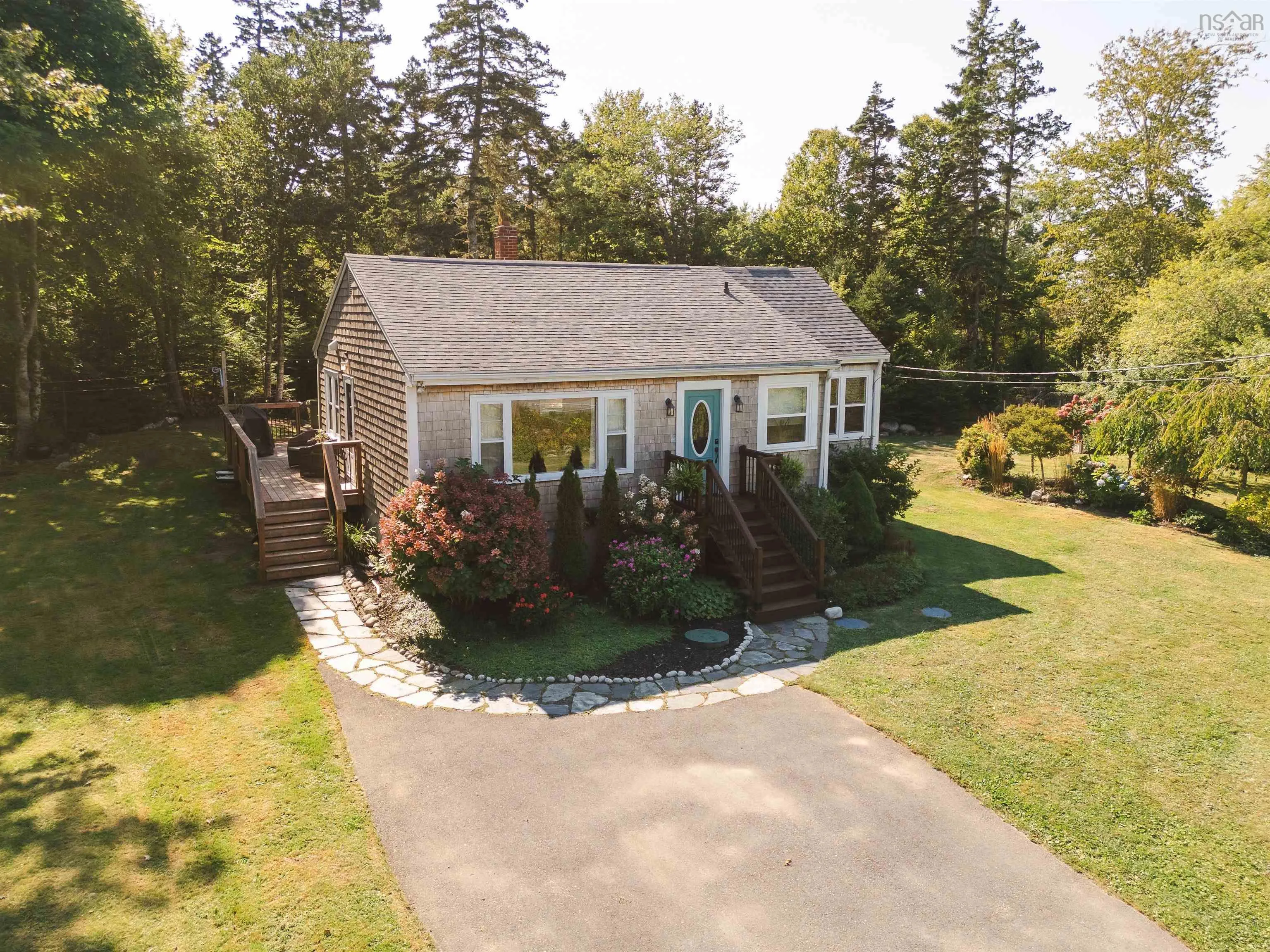 11504 Peggys Cove Road, Seabright, NS B3Z 2Y9, 2 Bedrooms Bedrooms, ,1 BathroomBathrooms,Residential,For Sale,Peggys Cove,202522847